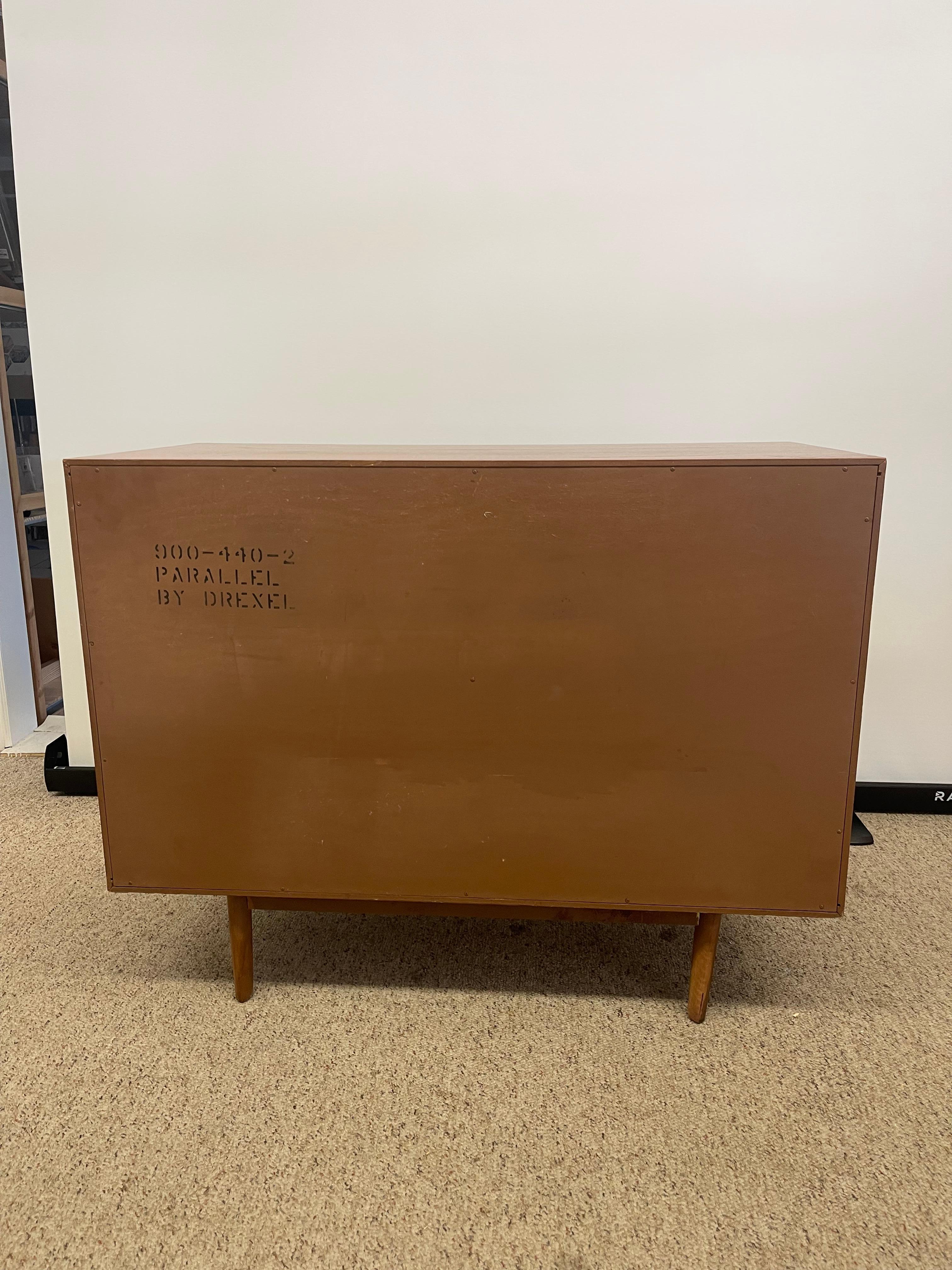 Vintage Mid Century Modern Massivholz Kommode von Drexel Parallel, 1960er Jahre im Angebot 2