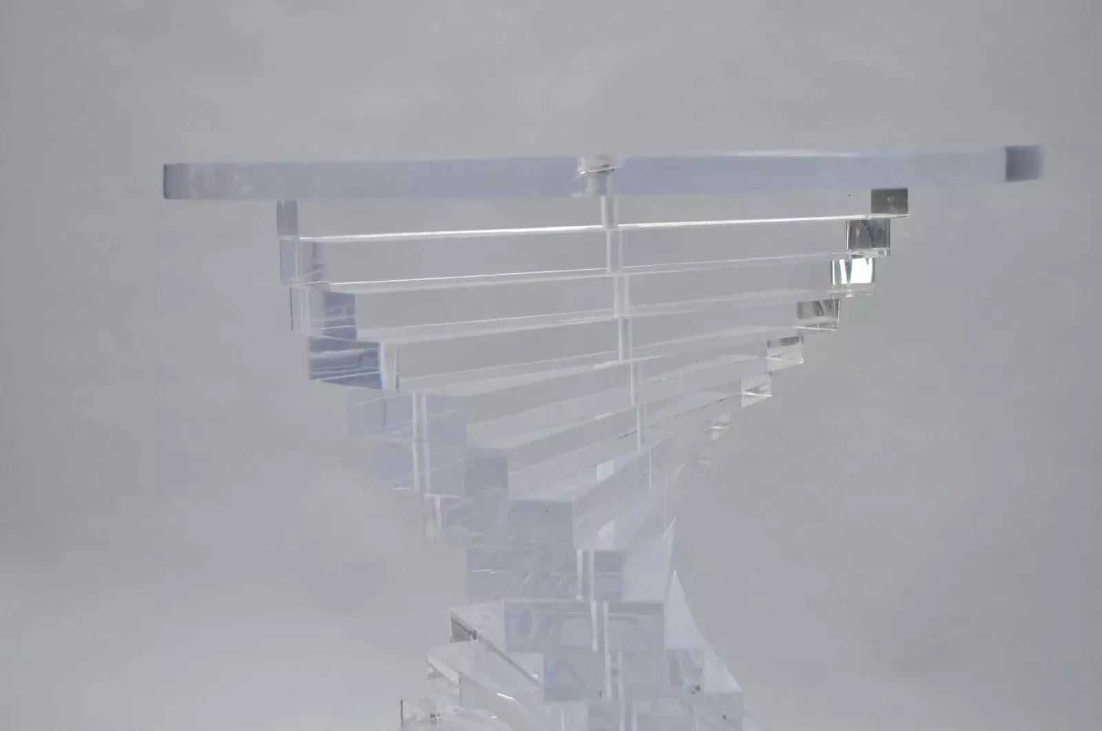 Unknown Vintage Mid Century Modern Spiral Stacked Helix Lucite Pedestal Side Table For Sale