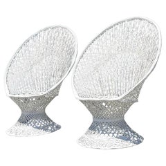 Vintage Mid-Century Modern Spun Fiberglass Peacock Chairs - Paar von 2