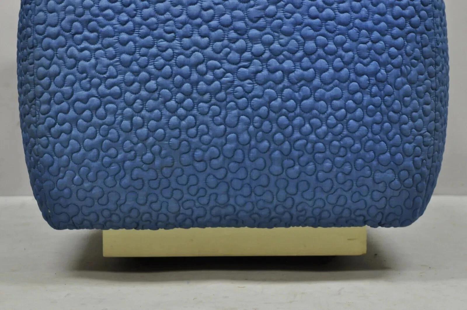 Puf Otomano Cuadrado Vintage Mid Century Modern Tela Cosida Azul sobre Ruedas Desconocido en venta