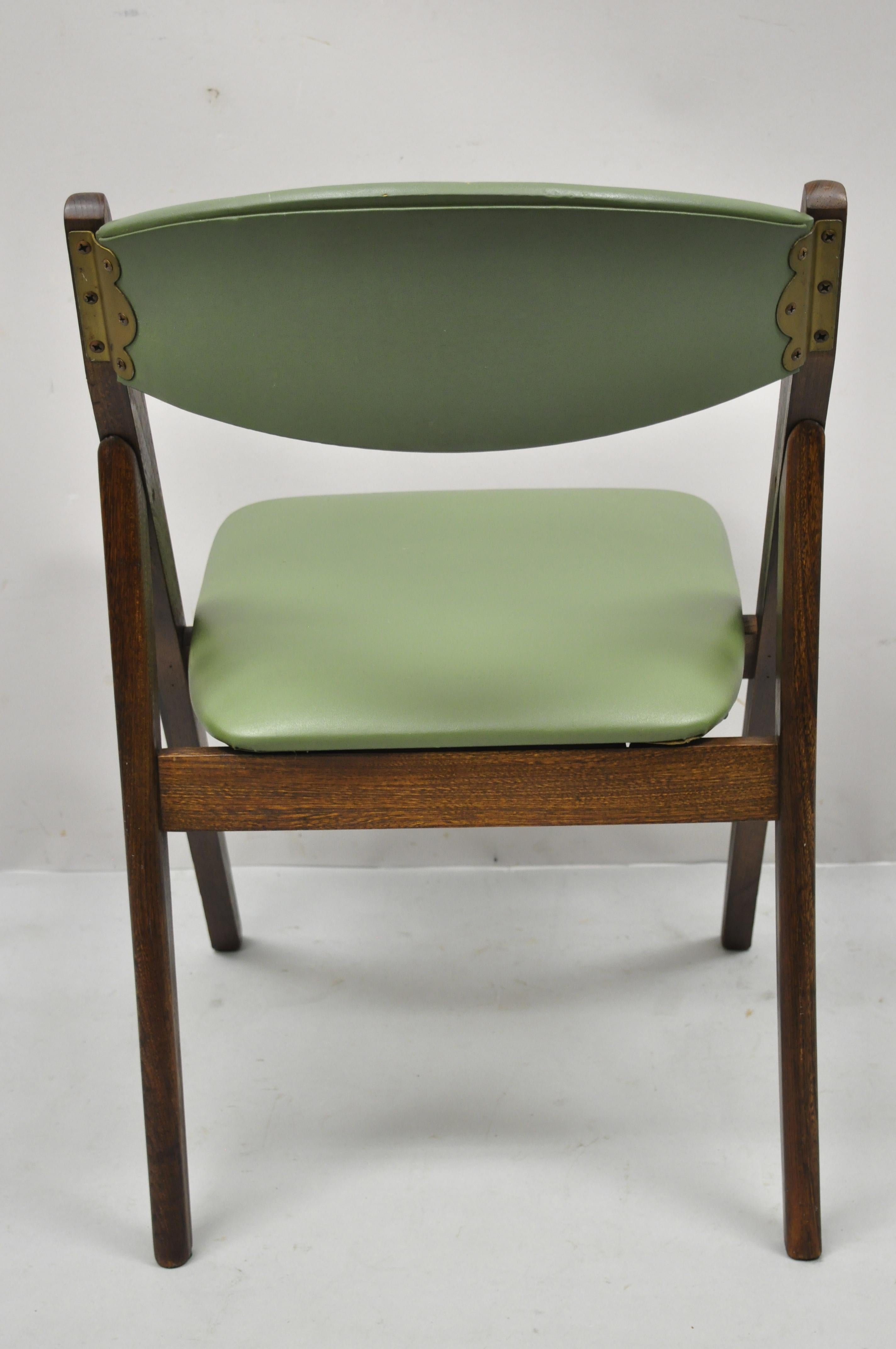 20th Century Vintage Mid-Century Modern Stakmore Solid Wood Folding Dining Game Table Chair