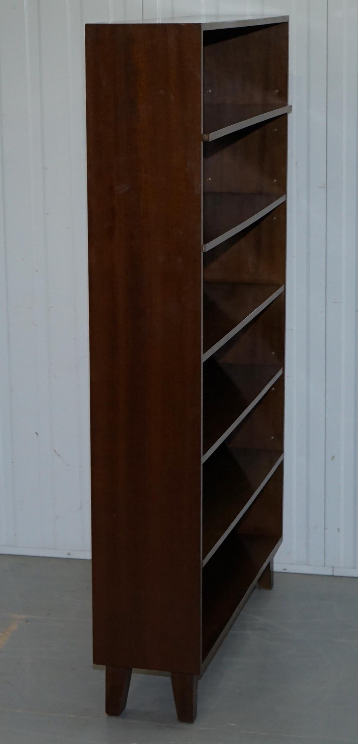 Vintage-Bücherregal mit Musterring und Oberfl Behandlung, Mid-Century Modern im Angebot 3
