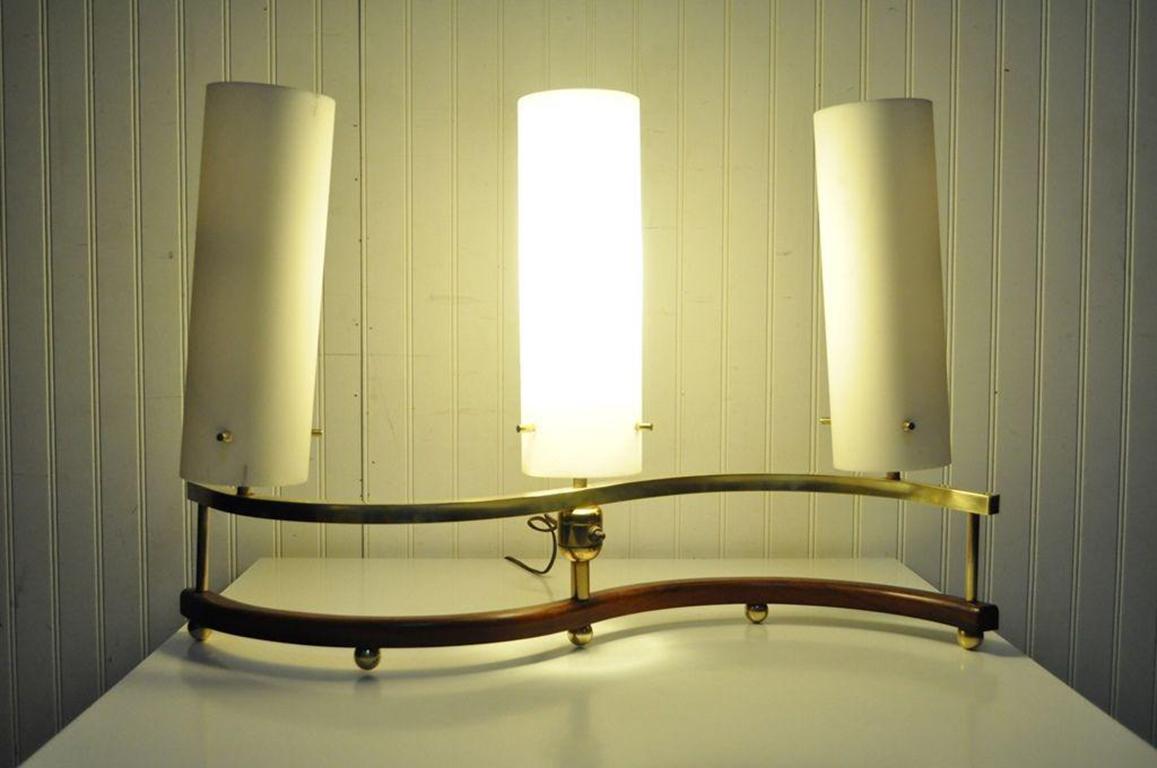 Vintage Mid-Century Modern Stilnovo Brass Teak Glass S Table Lamp Arteluce Era In Good Condition In Philadelphia, PA