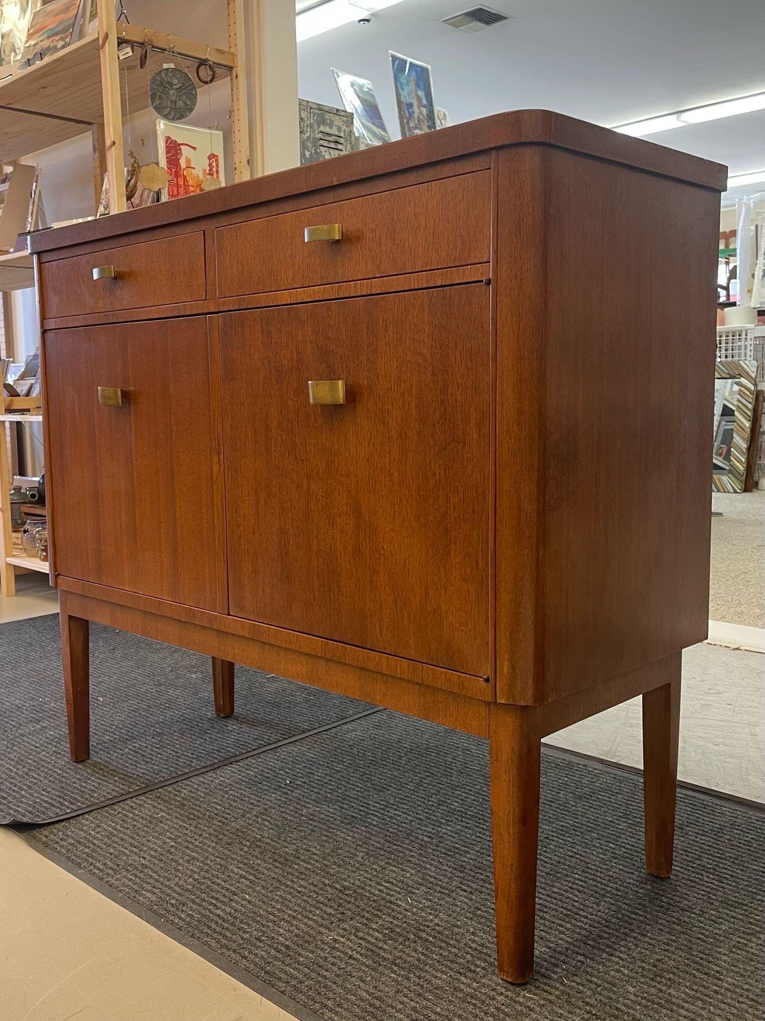 Mid-Century Modern Vintage Mid Century Modern Stow and David Walnut Toned a Side Board Cabinet. For Sale