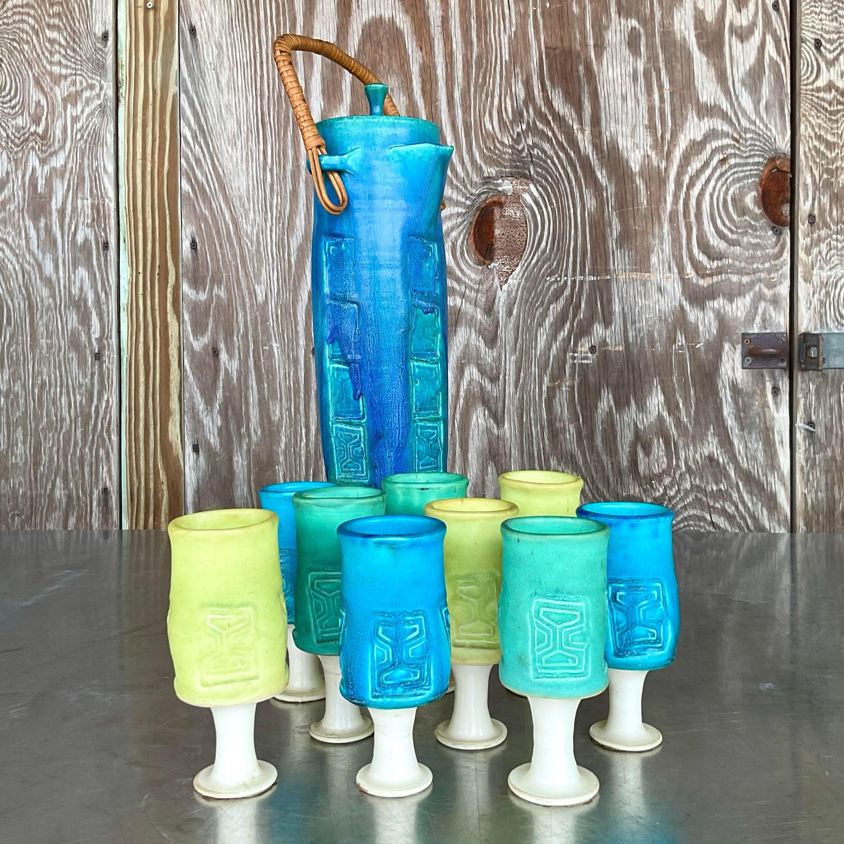 Vintage Mid-Century Modern Studio Pottery Pitcher Set - 11 Pieces (Töpferwaren) im Angebot