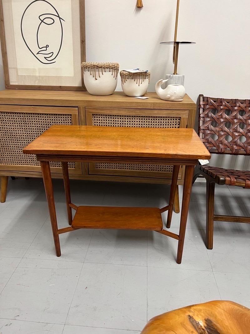 Vintage Mid-Century Modern style table stand 

Dimensions. 28 W ; 14 D ; 23 H.