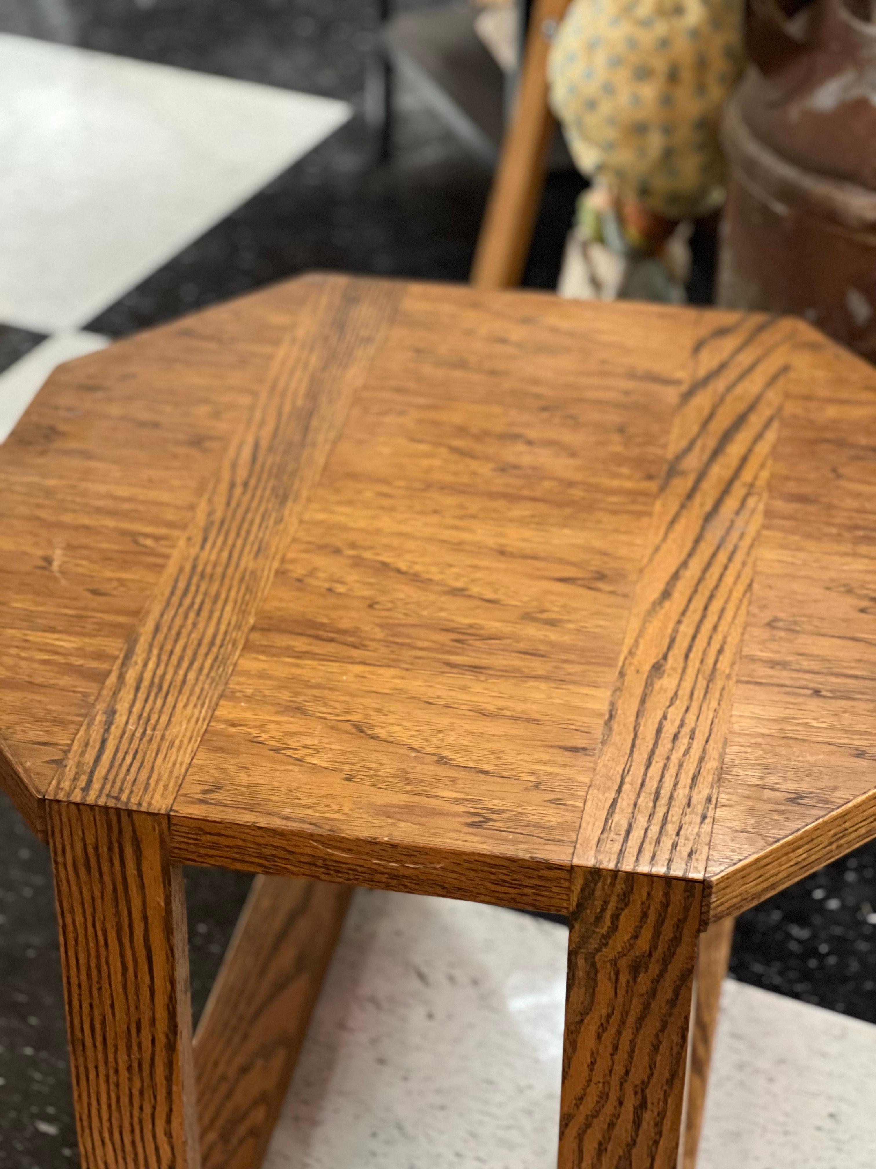 Table en bois vintage de style moderne du milieu du siècle dernier en vente 1