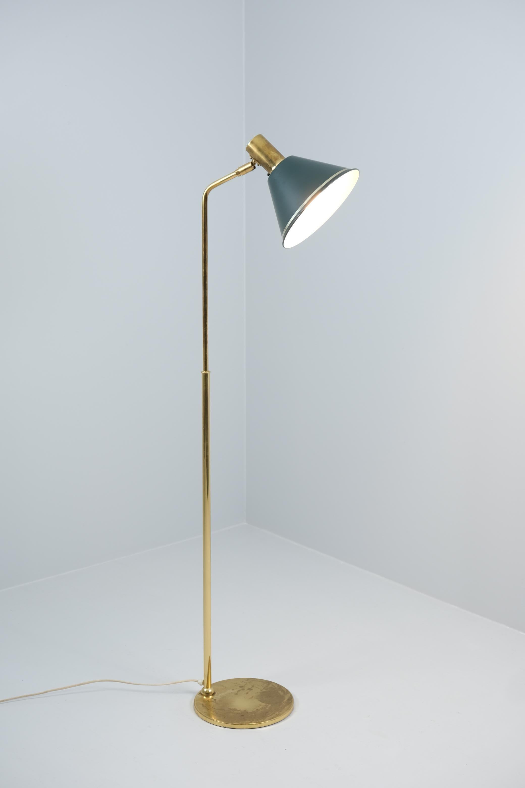 Scandinavian Modern Vintage Mid-Century Modern Swedish Öia Floor Lamp in Brass & Green Shade, 1970s For Sale