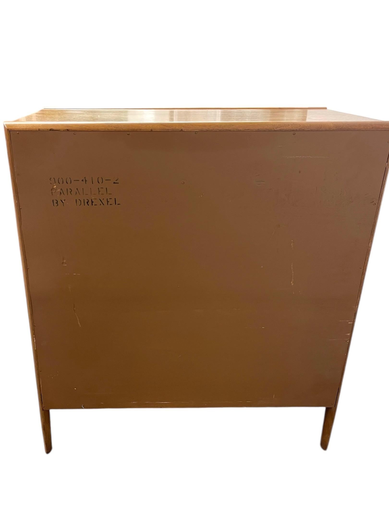 Comò alto vintage del Mid Century Modern di Drexel, Collection's Parallele in vendita 4