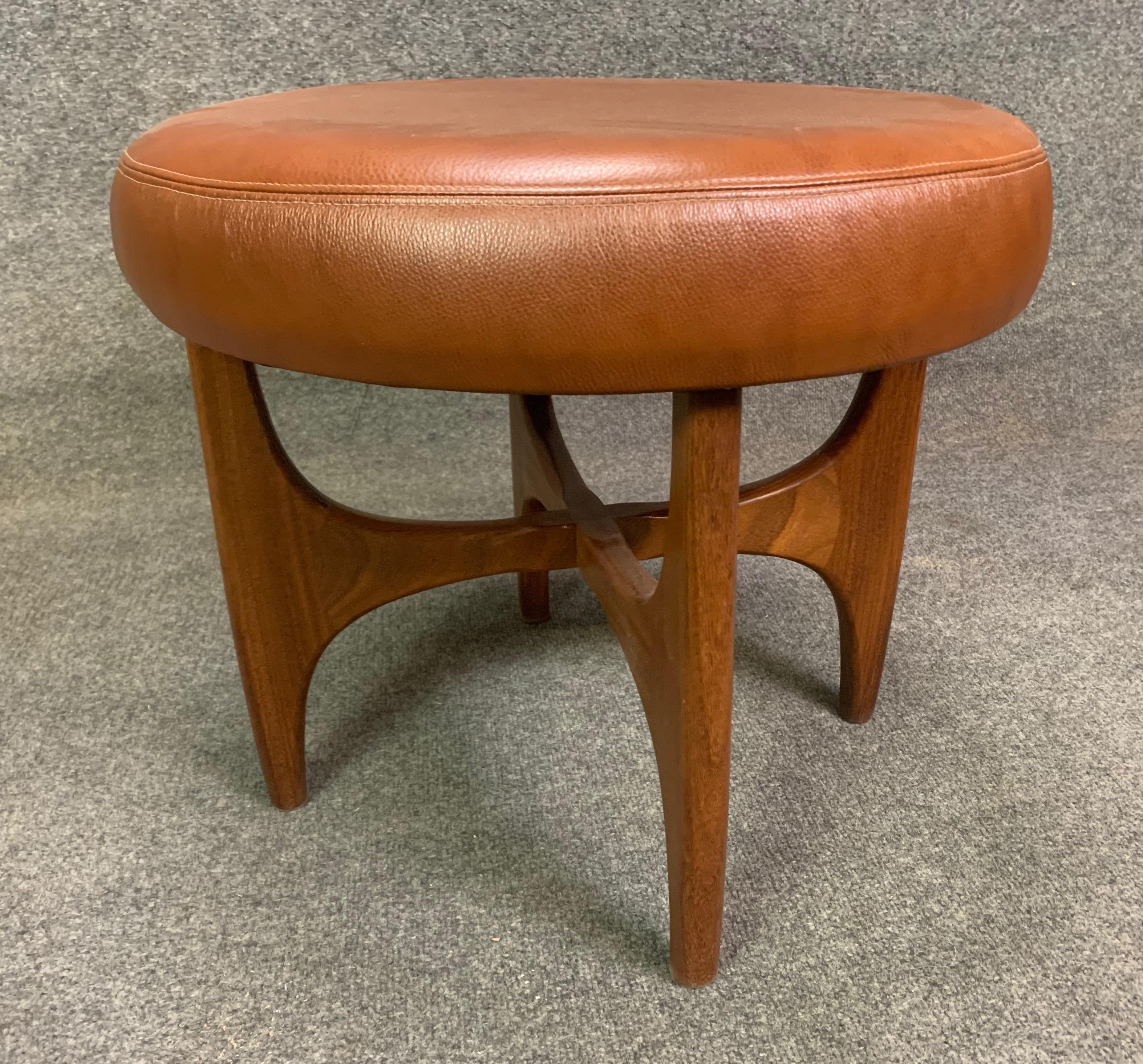 Woodwork Vintage Mid-Century Modern Teak and Leather 
