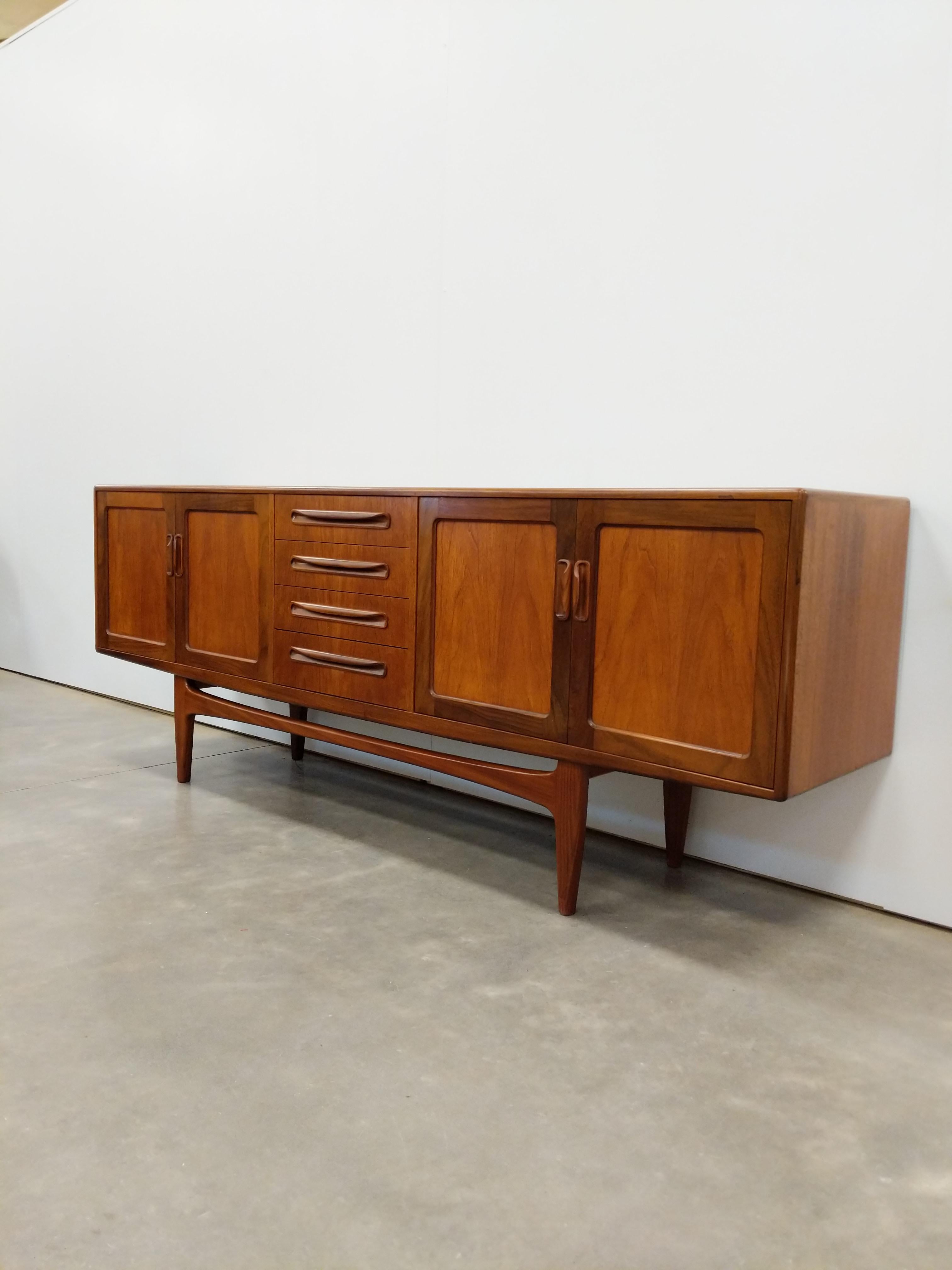 Authentic vintage mid century modern teak credenza / sideboard / console.

