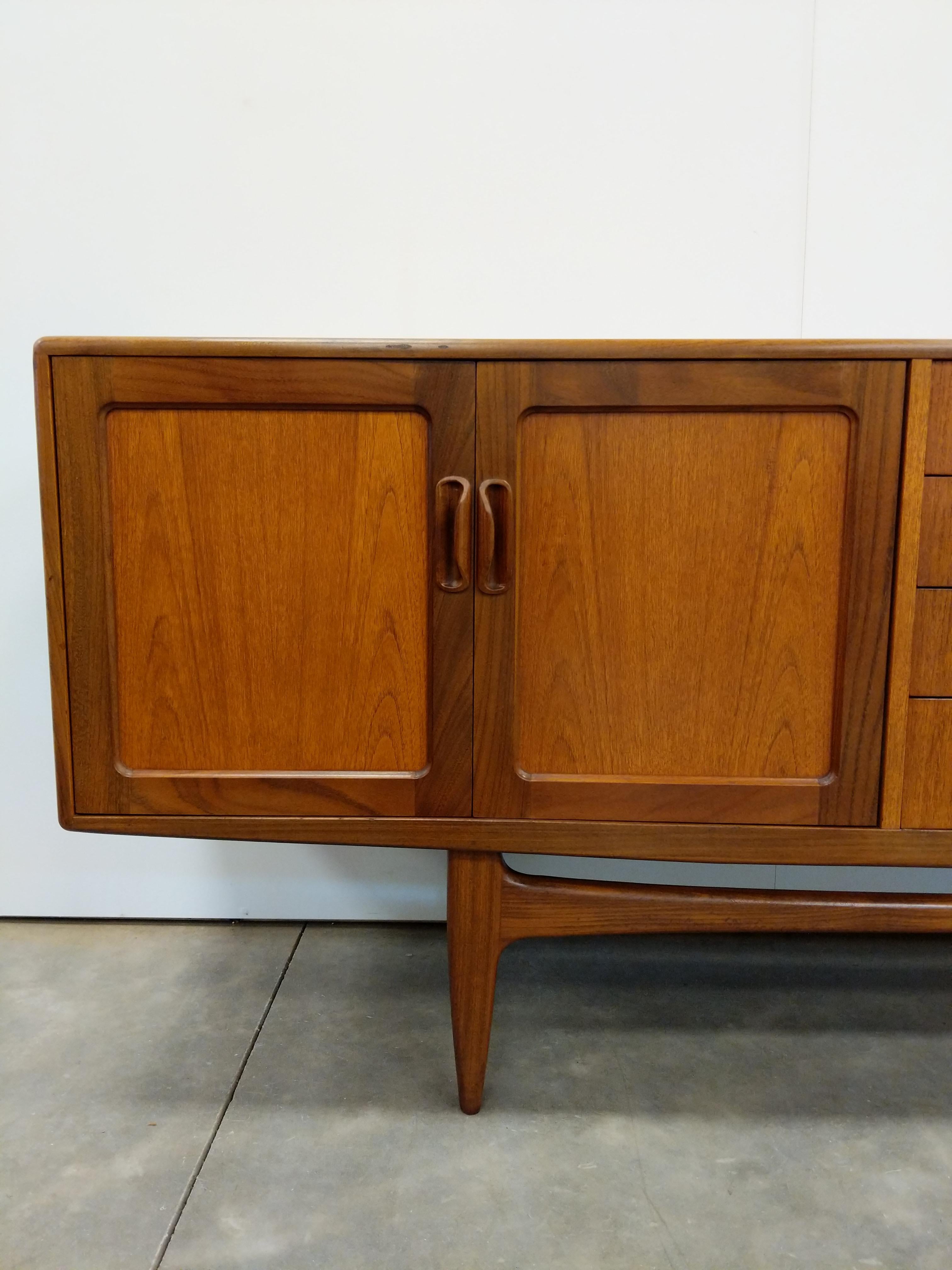 Vintage Mid Century Modern Teak Credenza by G Plan For Sale 1