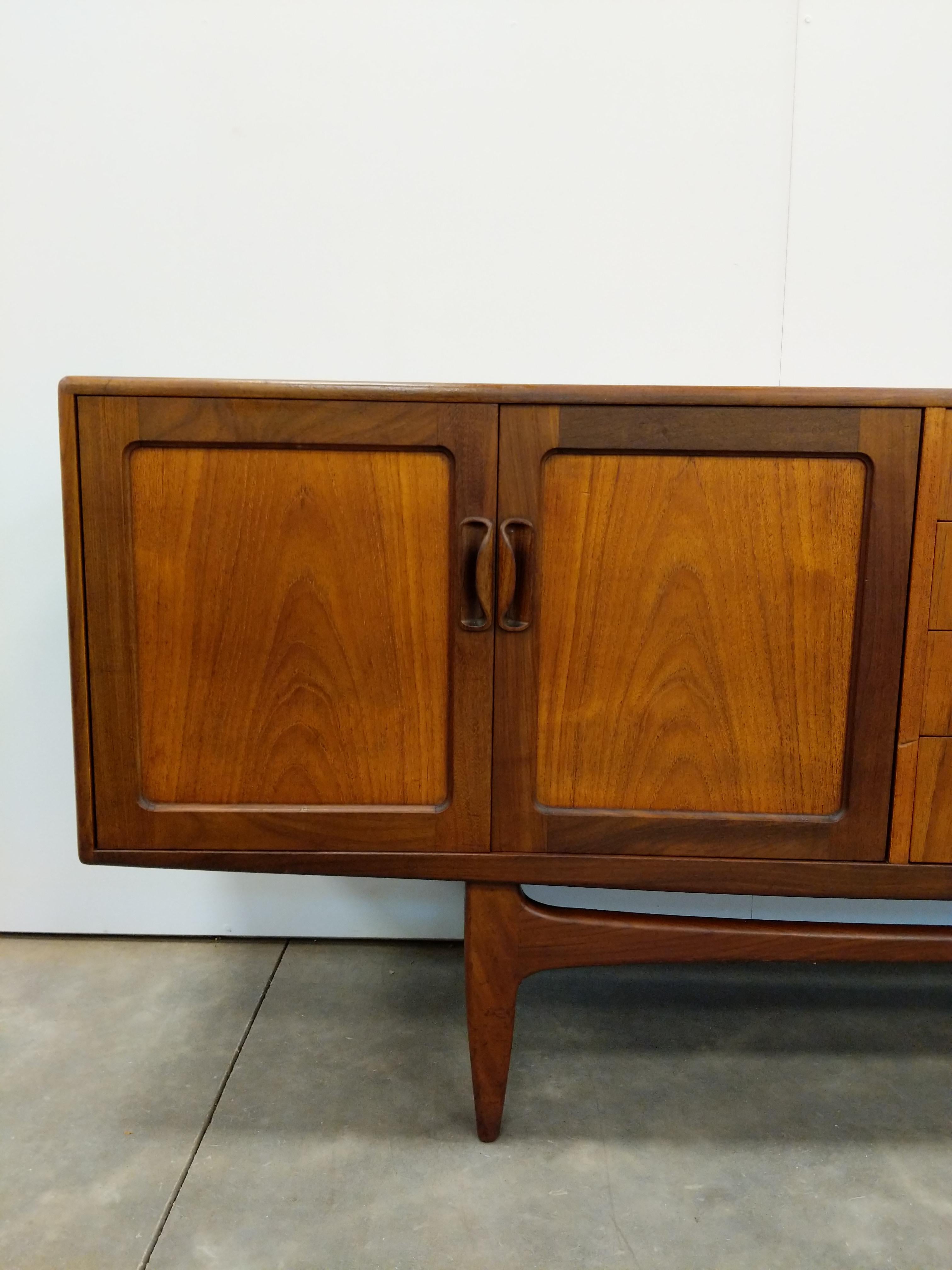 Teck Crédence Vintage Mid Century Modern en teck par G-Plan en vente