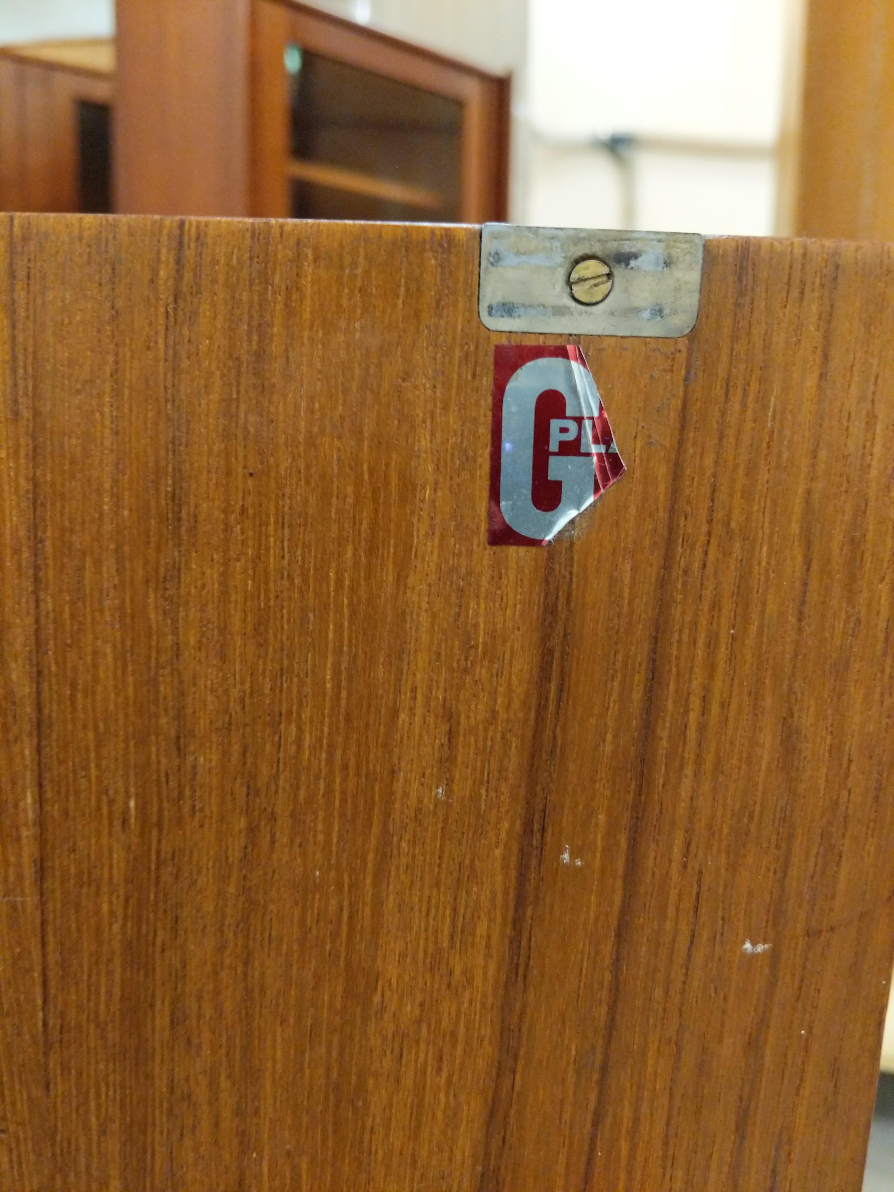 Crédence Vintage Mid Century Modern en teck par G-Plan en vente 2