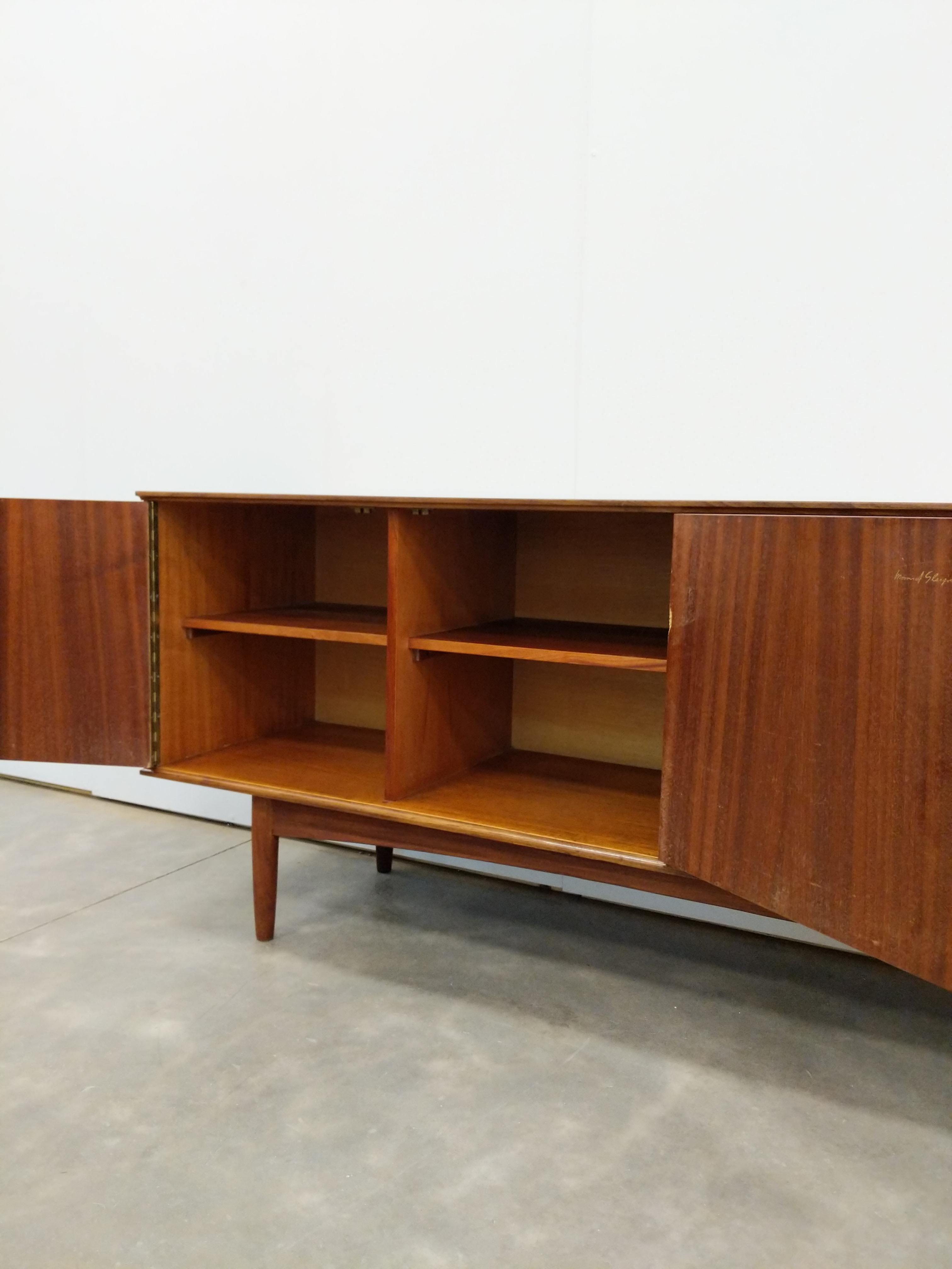 Britannique Crédence vintage en teck moderne du milieu du siècle par Morris of Glasgow en vente