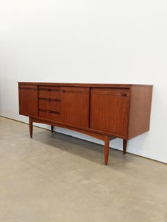 Credenza vintage in teak del Mid Century Modern di White & Newton