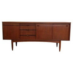 Credenza vintage de teca moderna de mediados de siglo de White 
Newton