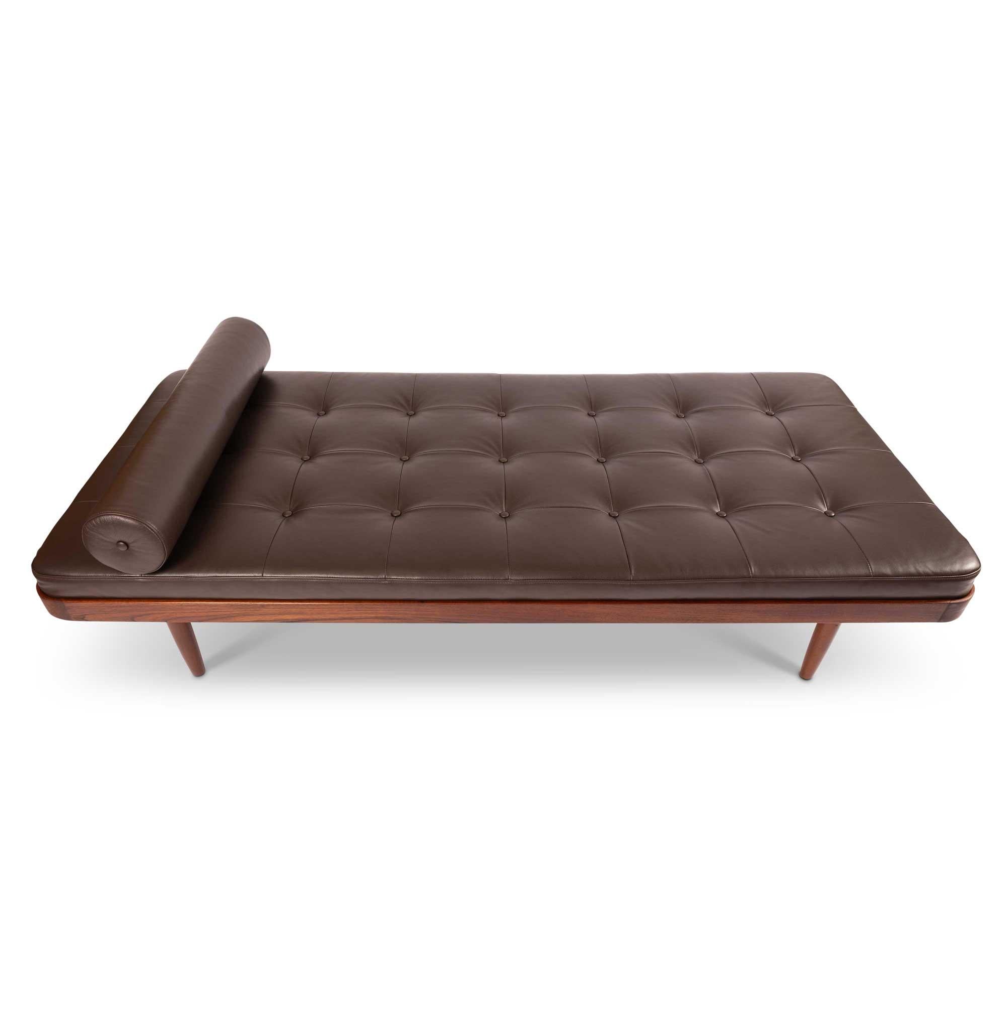 Vintage Mid-Century Modern Teak Daybed in Tufted Brown Leather In Good Condition In Emeryville, CA