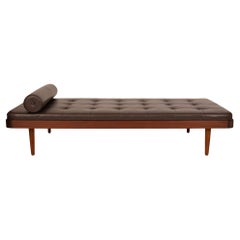 Vintage Mid-Century Modern Teak Daybed in Tufted Leather