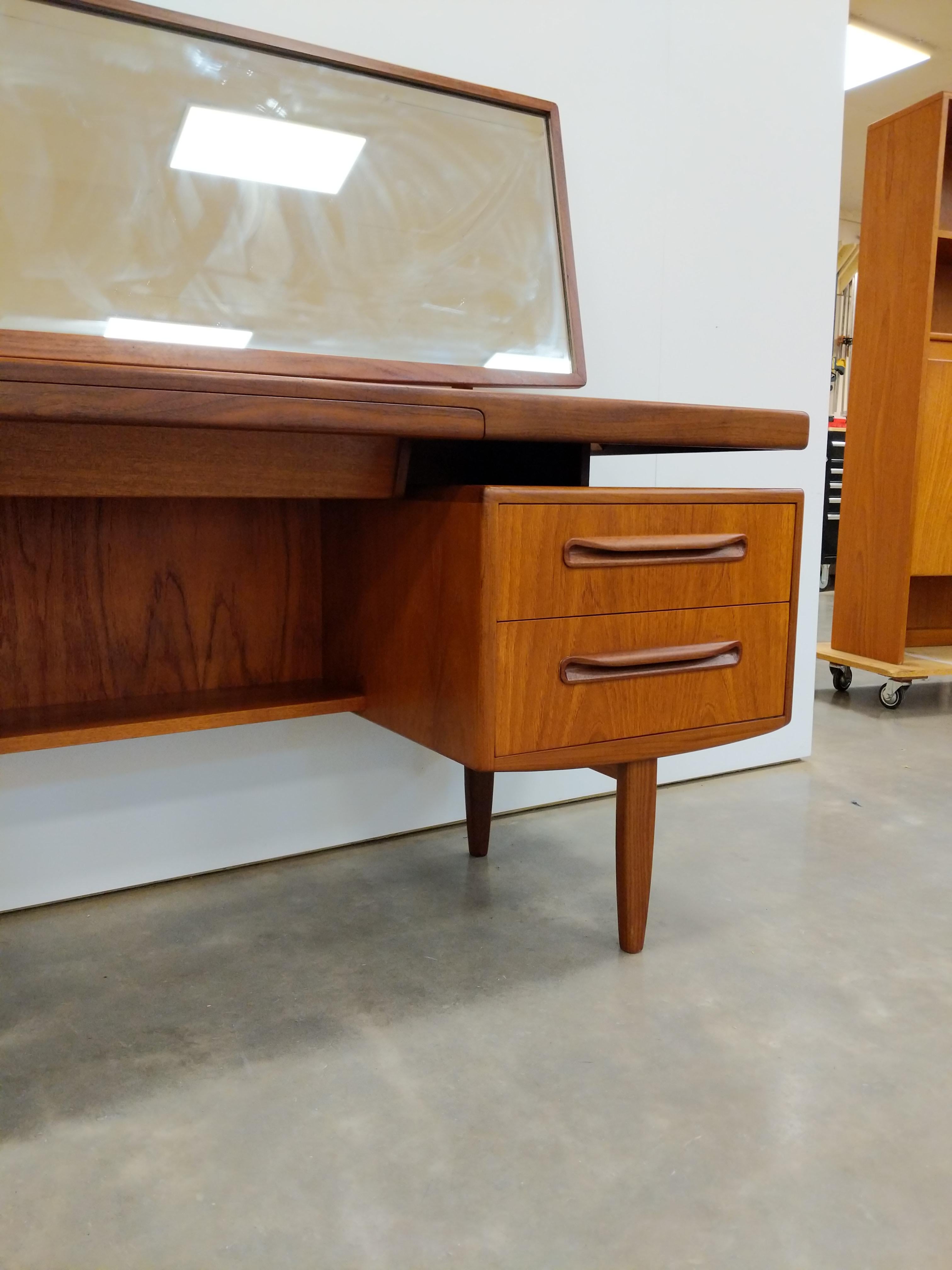 20th Century Vintage Mid Century Modern Teak Desk / Dressing Table by G Plan For Sale