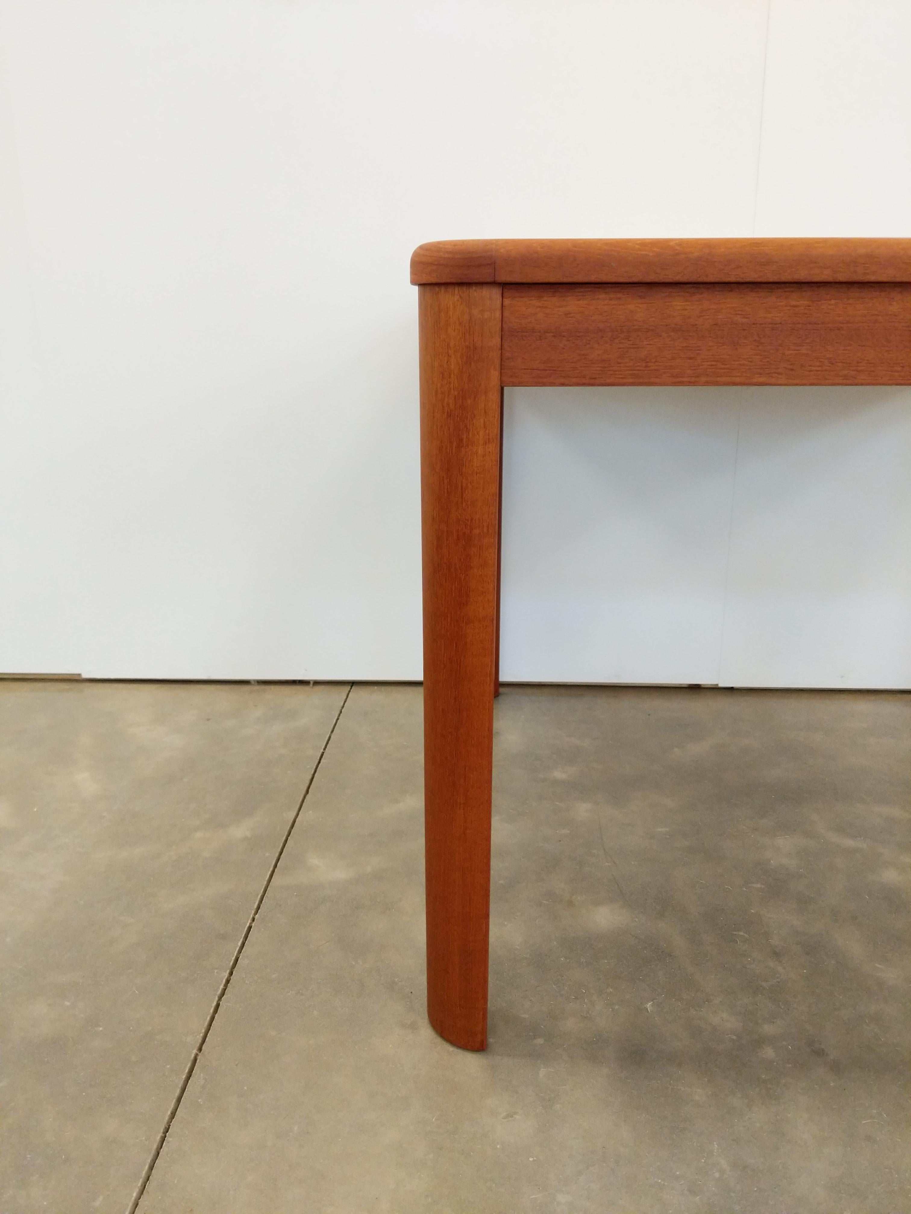 Vintage Mid Century Modern Teak Dining Table by Nordic Furniture In Good Condition In Gardiner, NY