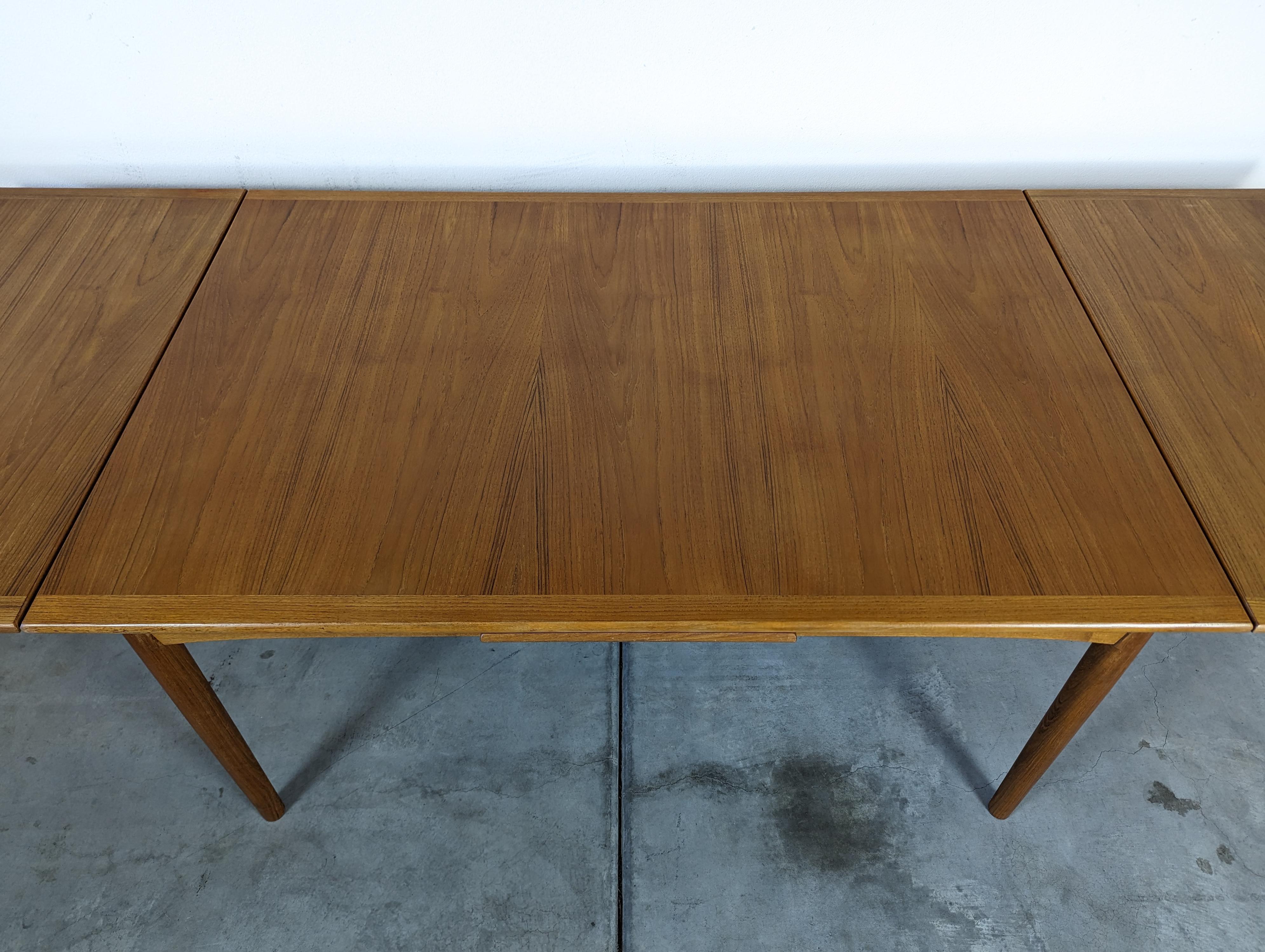 Vintage Mid-Century Modern Teak Dining Table by Slagelse, c1960s 1
