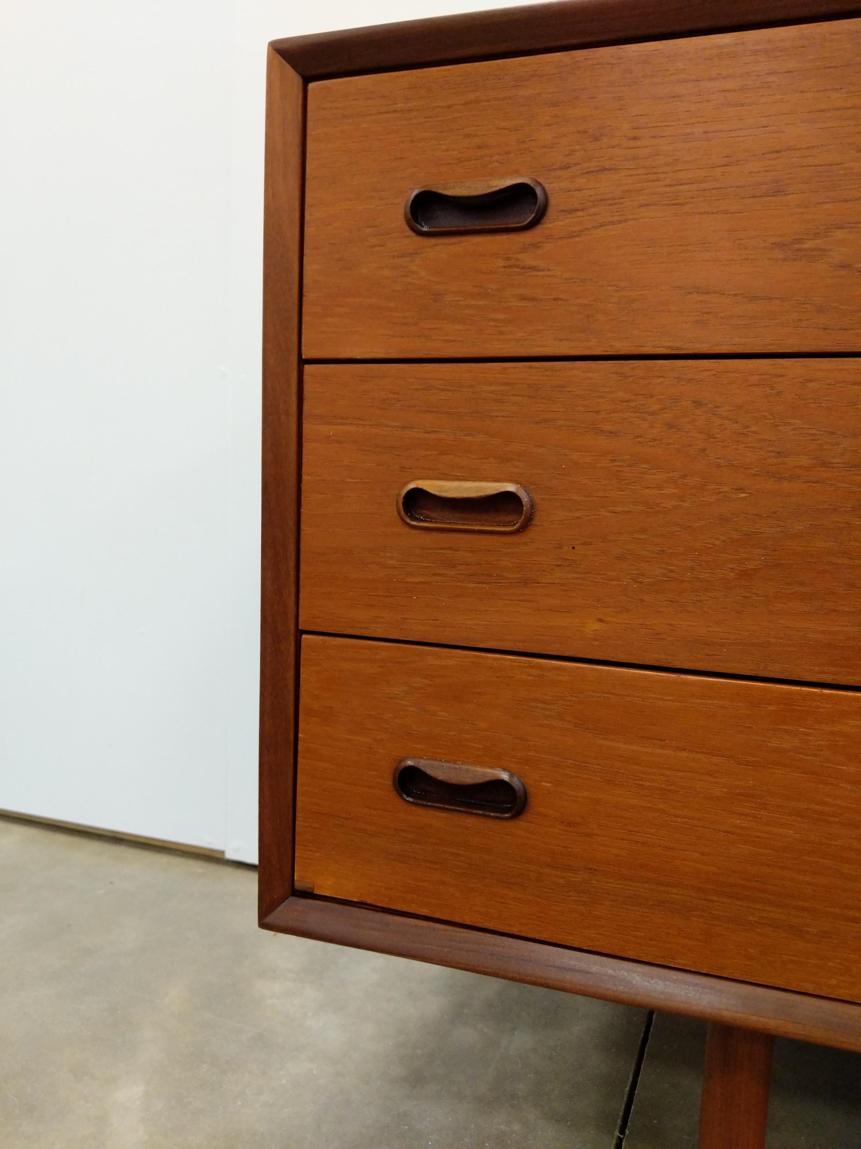 Vintage Mid Century Modern Teak Dresser 1