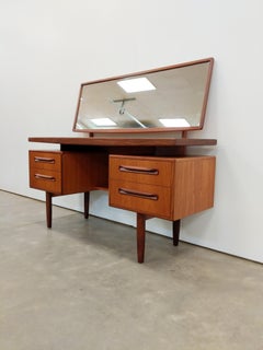 Vintage Mid Century Modern Teak Frisiertisch / Schreibtisch von G-Plan