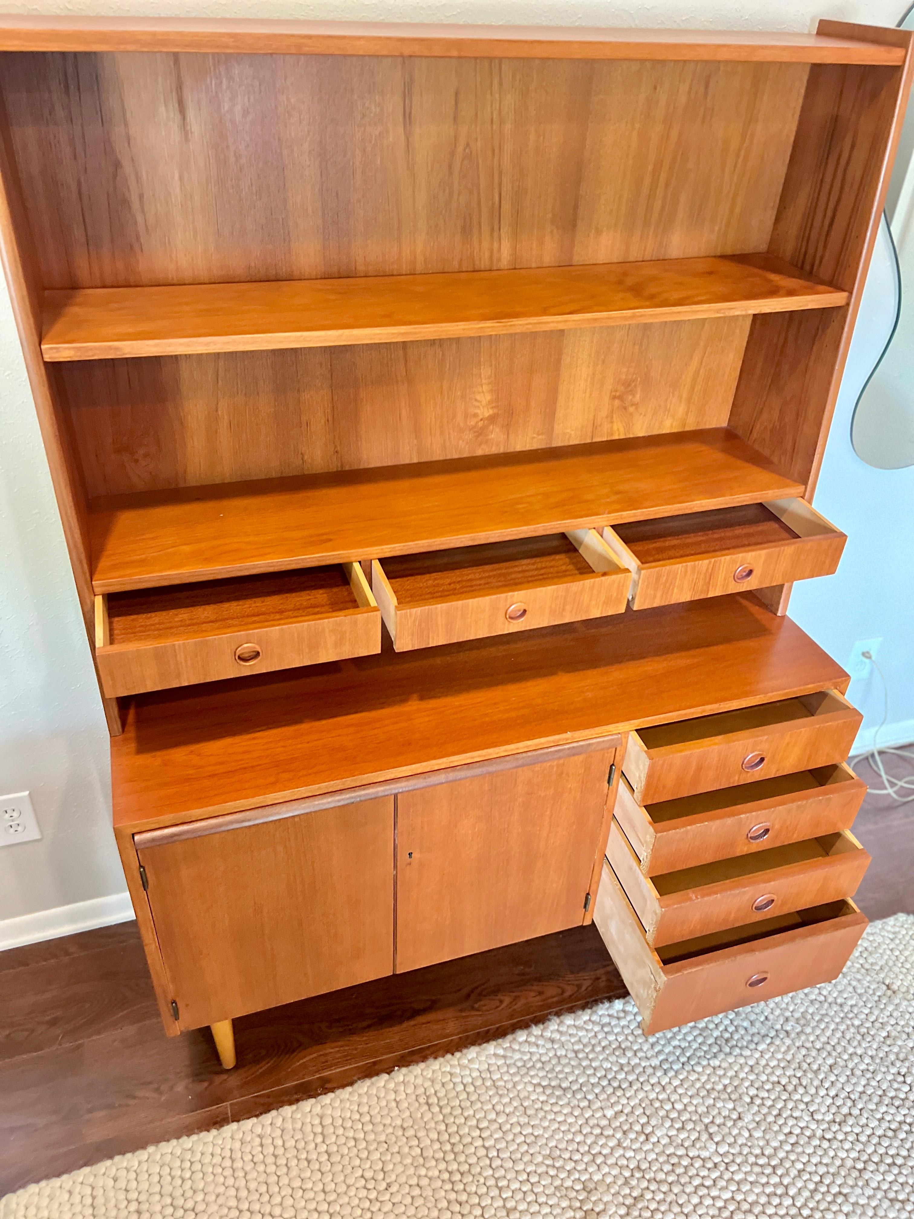 Vintage Mid-Century Modern Teak Hutch with a Pullout Desk 6