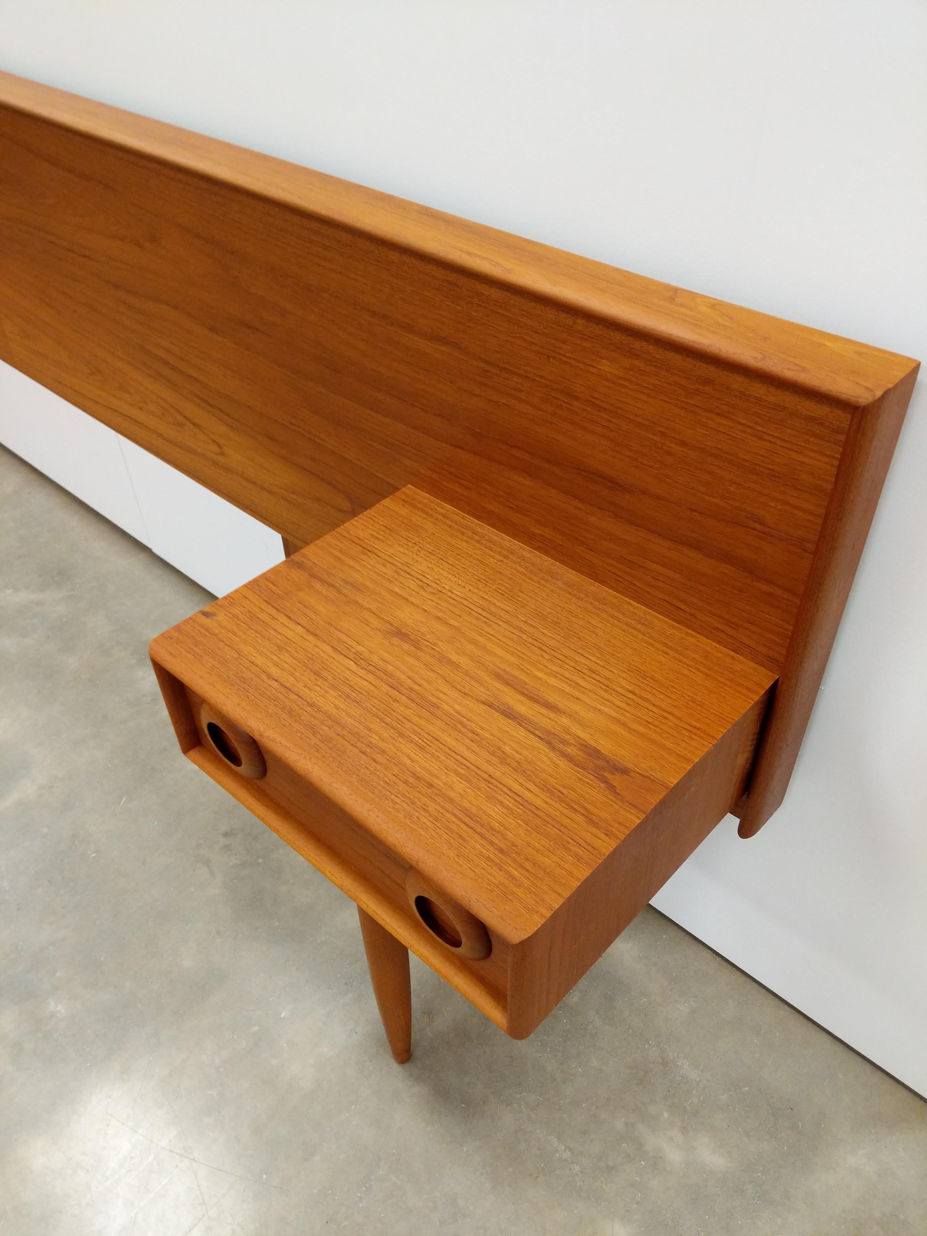 Canadian Vintage Mid Century Modern Teak King Headboad with Nightstands