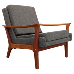 Vintage Mid Century Modern Teak Lounge Chair
