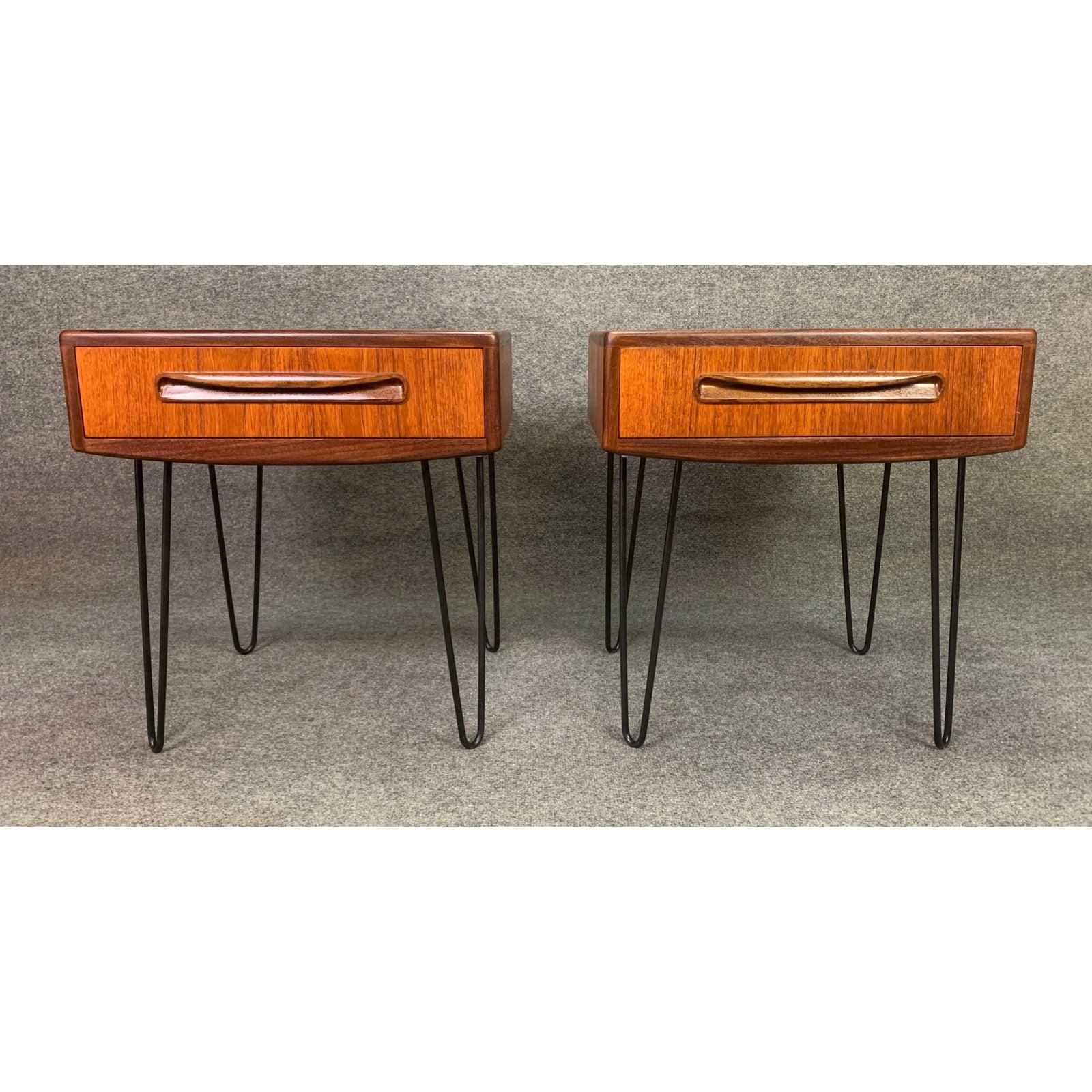 Here is a beautiful set of two 1960s Mid-Century Modern side tables, nightstands in teak wood designed by Victor Wilkins and manufactured by G Plan in England.
This pair, recently imported from UK to California before their restoration, features a