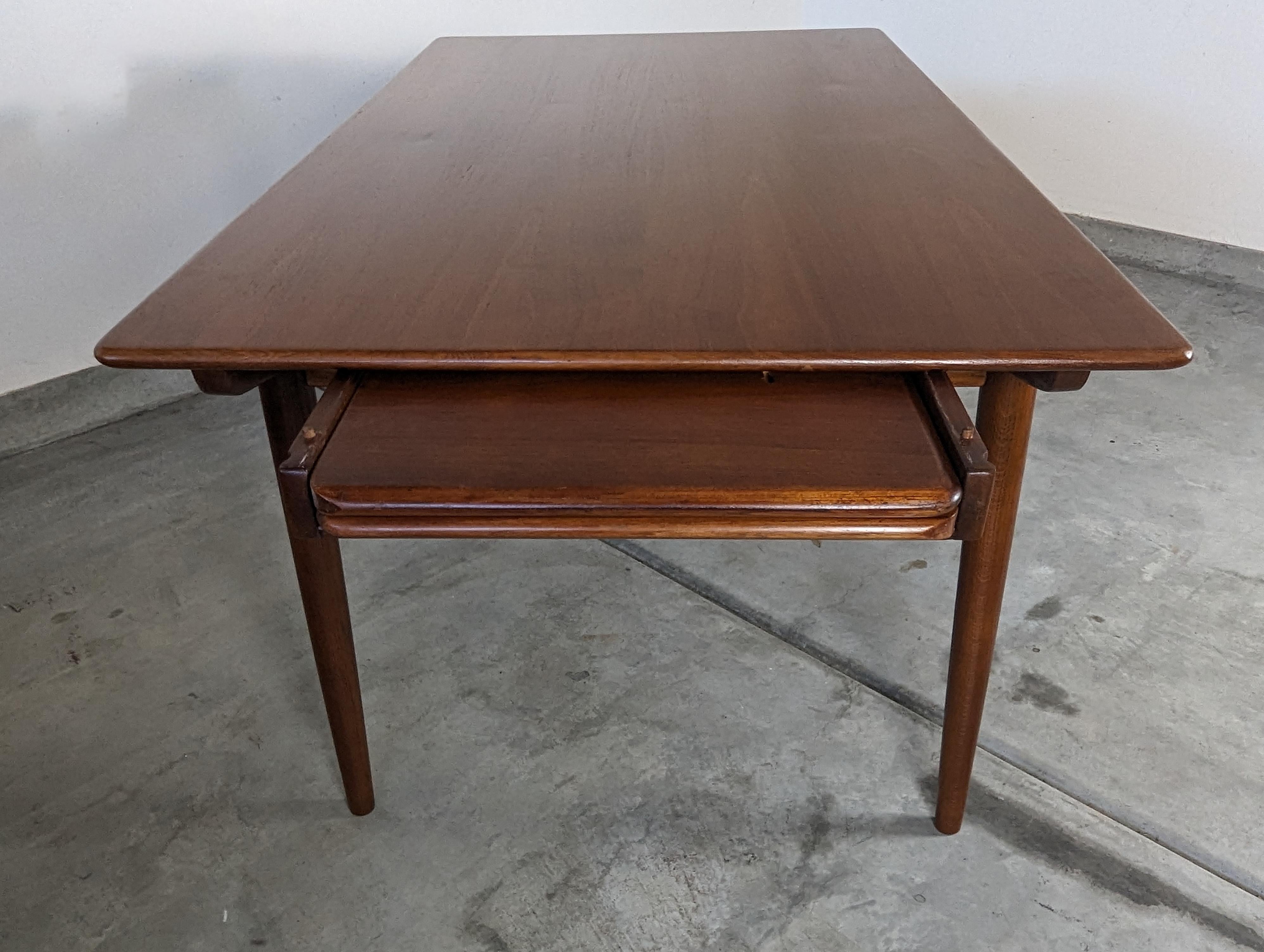 Mid Century Danish Modern Teak & Oak Dining Table by Slagelse, c1960s For Sale 2