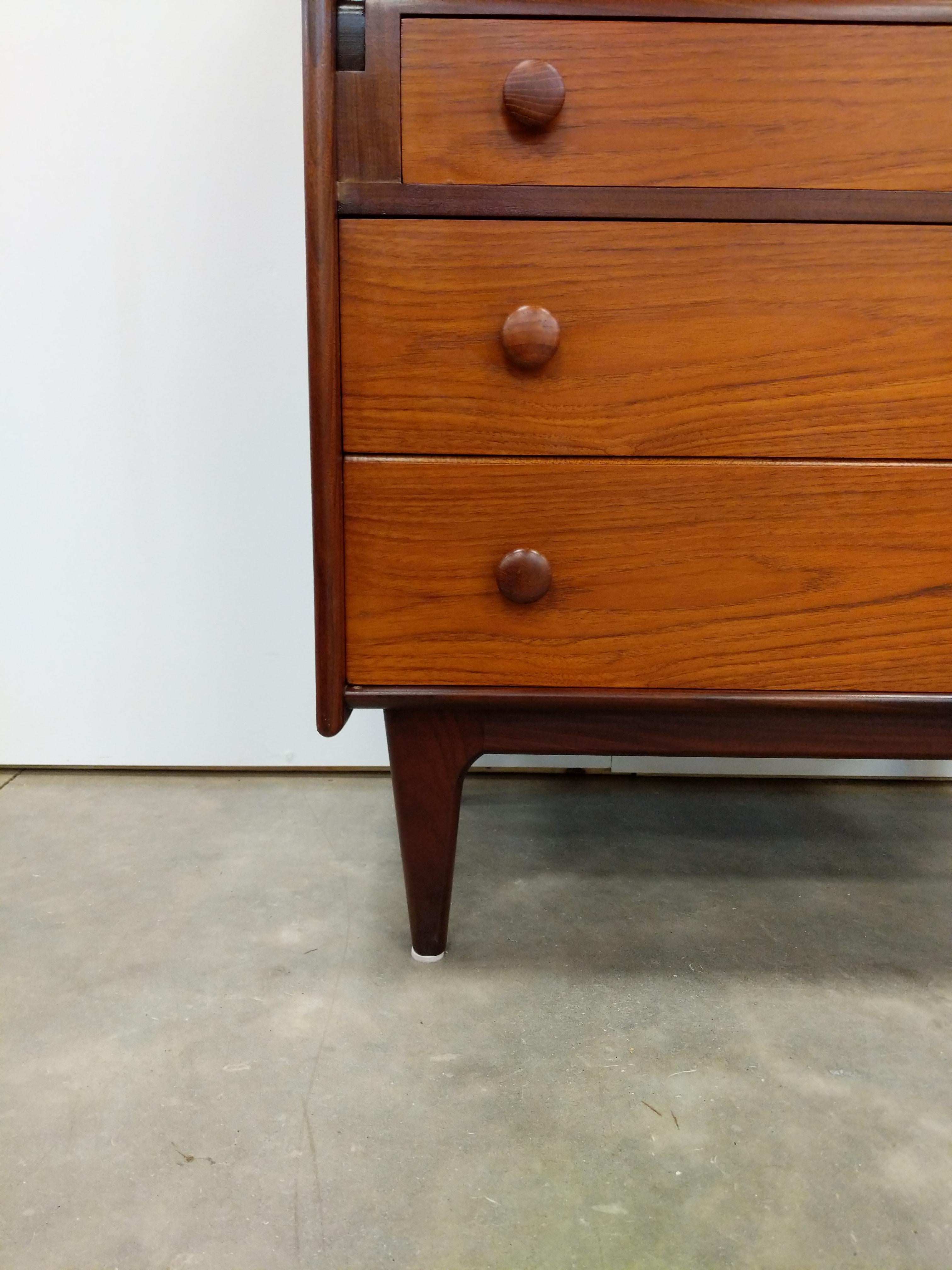 XX secolo Scrivania in teak vintage del Mid Century Modern di A. Younger in vendita