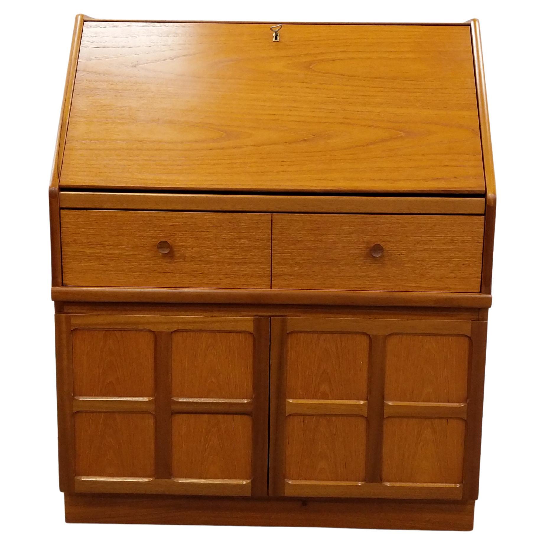 Scrivania in teak vintage del Mid Century Modern di Nathan