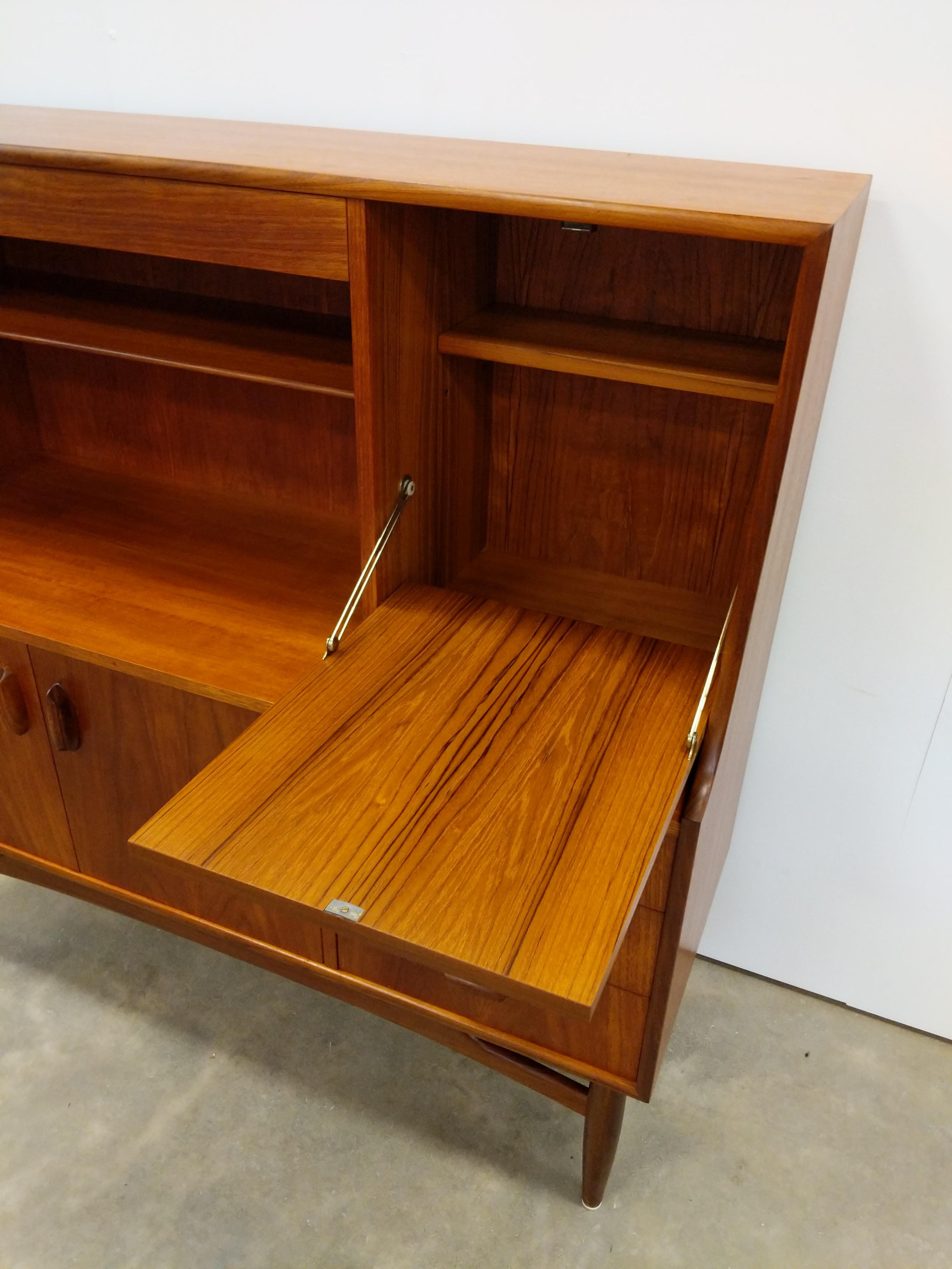 Vintage Mid Century Modern Teak Sideboard by G Plan In Good Condition For Sale In Gardiner, NY