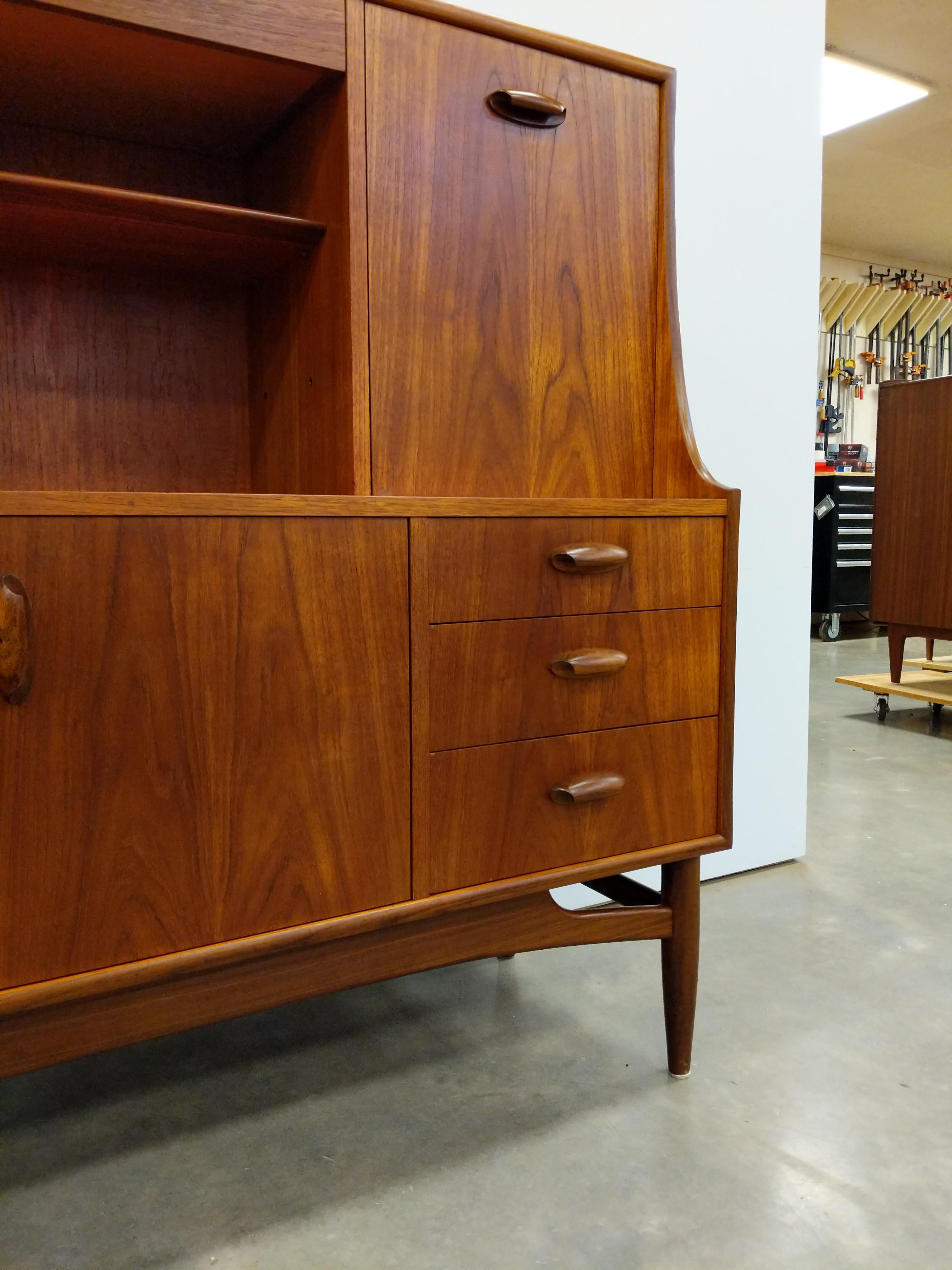 Vintage Mid Century Modern Teak Sideboard by G Plan For Sale 3