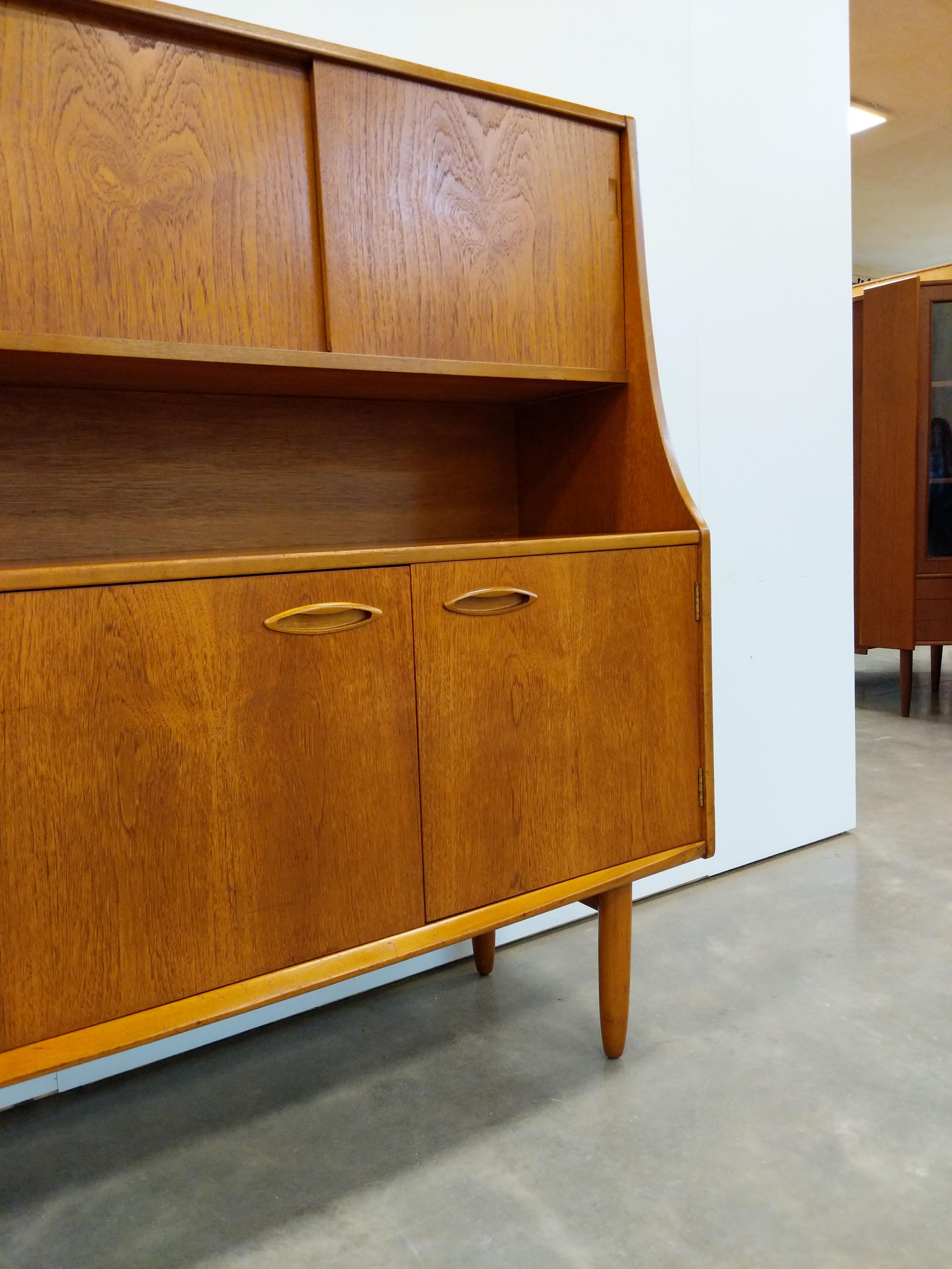 Vintage Mid Century Modern Teak Sideboard by Jentique For Sale 1