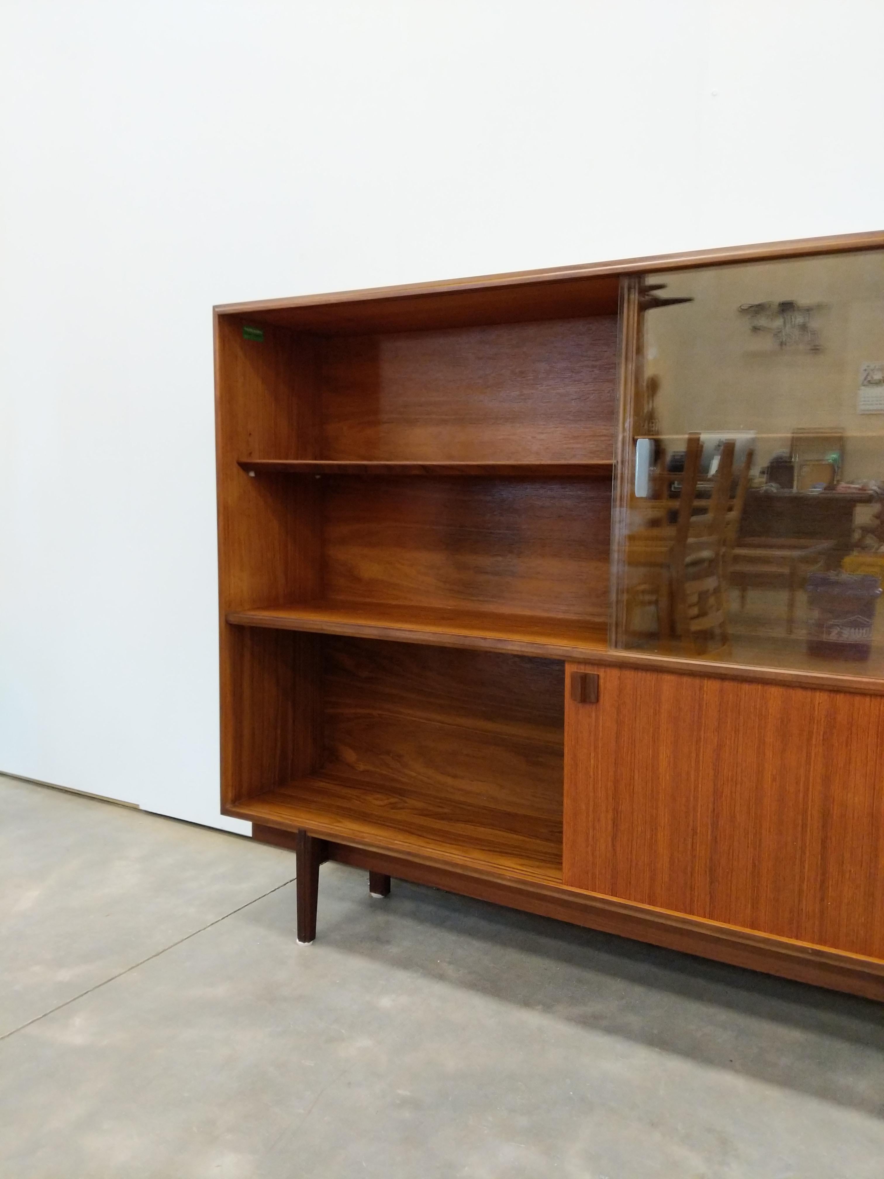 British Vintage Mid Century Modern Teak Sideboard / Cabinet by Beaver & Tapley