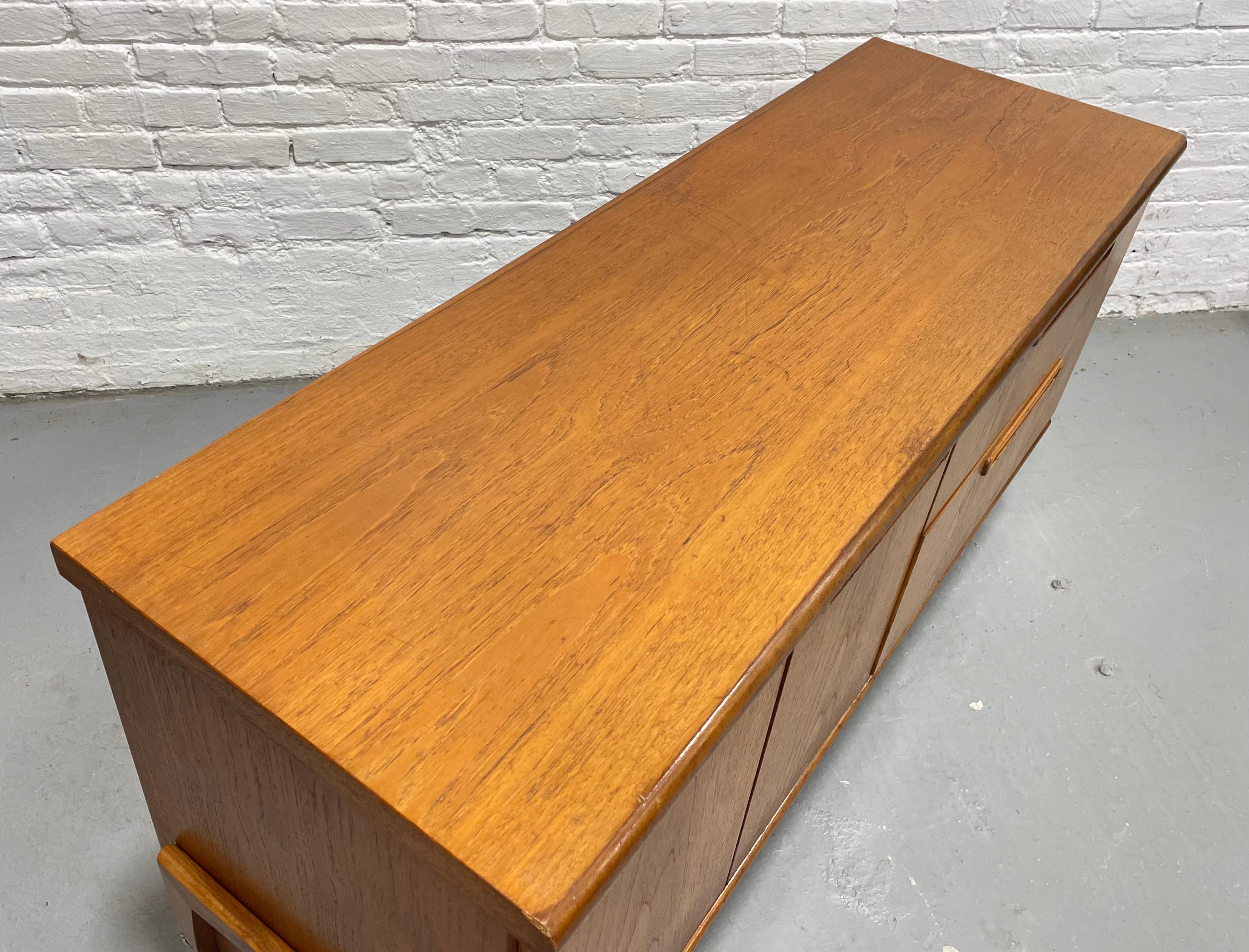 Vintage Mid Century Modern Teak Square Leg CREDENZA / Sideboard, c. 1960's For Sale 6