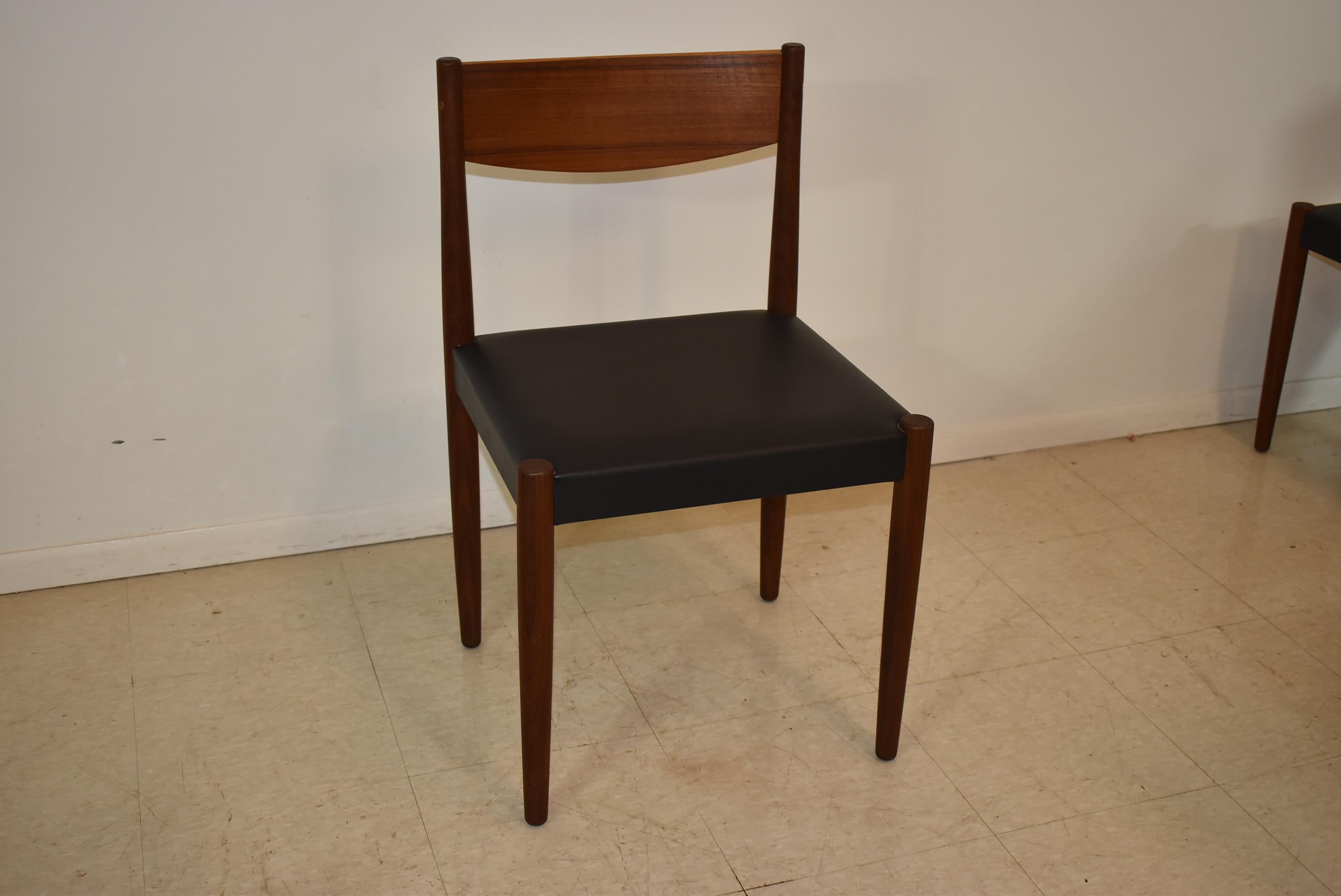 20th Century Vintage Mid-Century Modern Teak Table & Chairs Frem Rojle Denmark