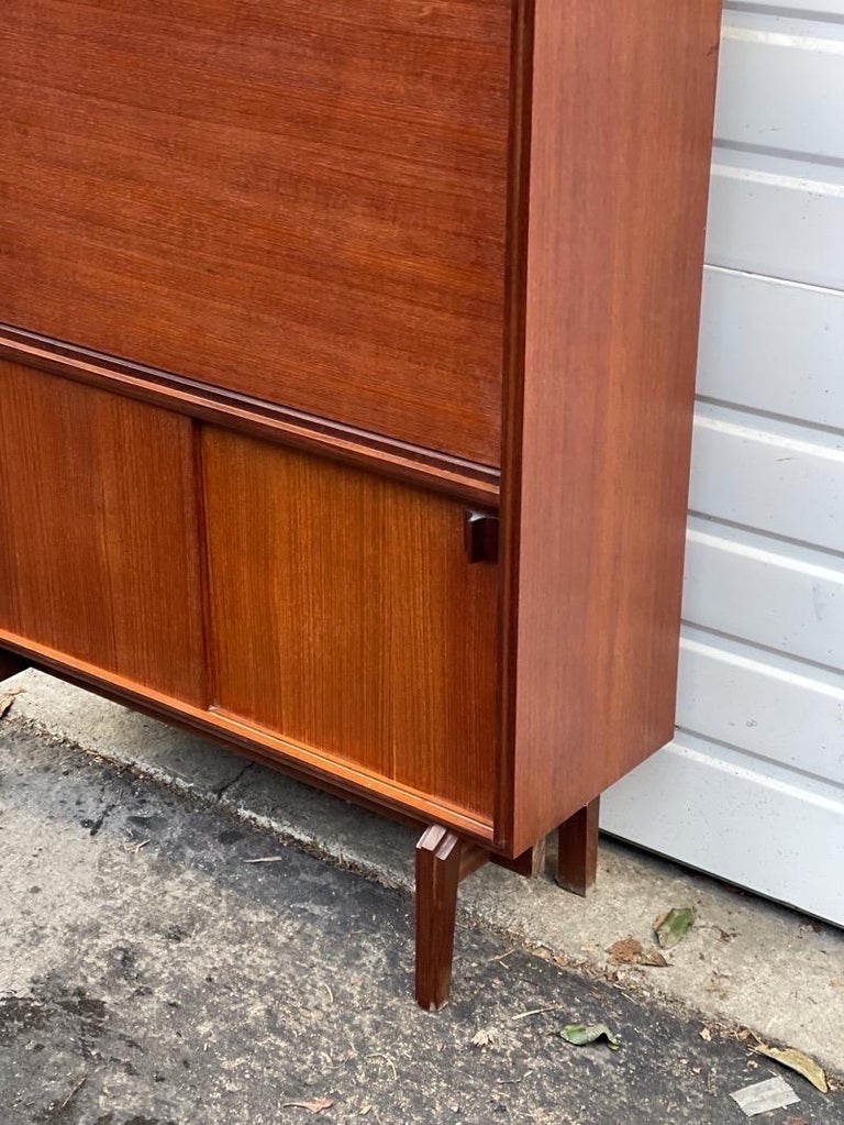 Vintage MidCentury Modern Teak Wood Bar UK Import For Sale at