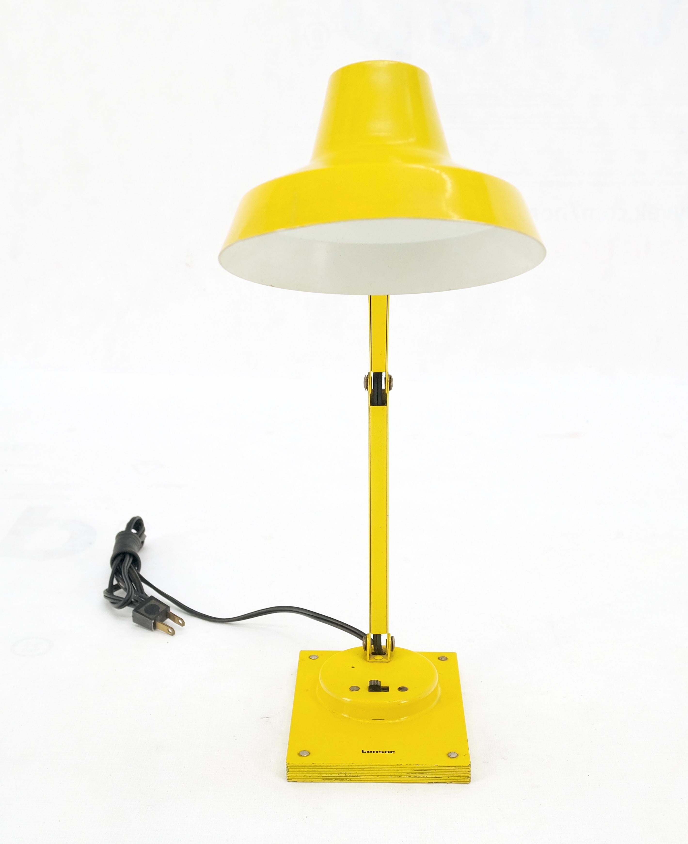 Vintage Mid Century Modern Tensor Bright Yellow Enamel Adjustable Desk Lamp (lampe de bureau ajustable)  en vente 3