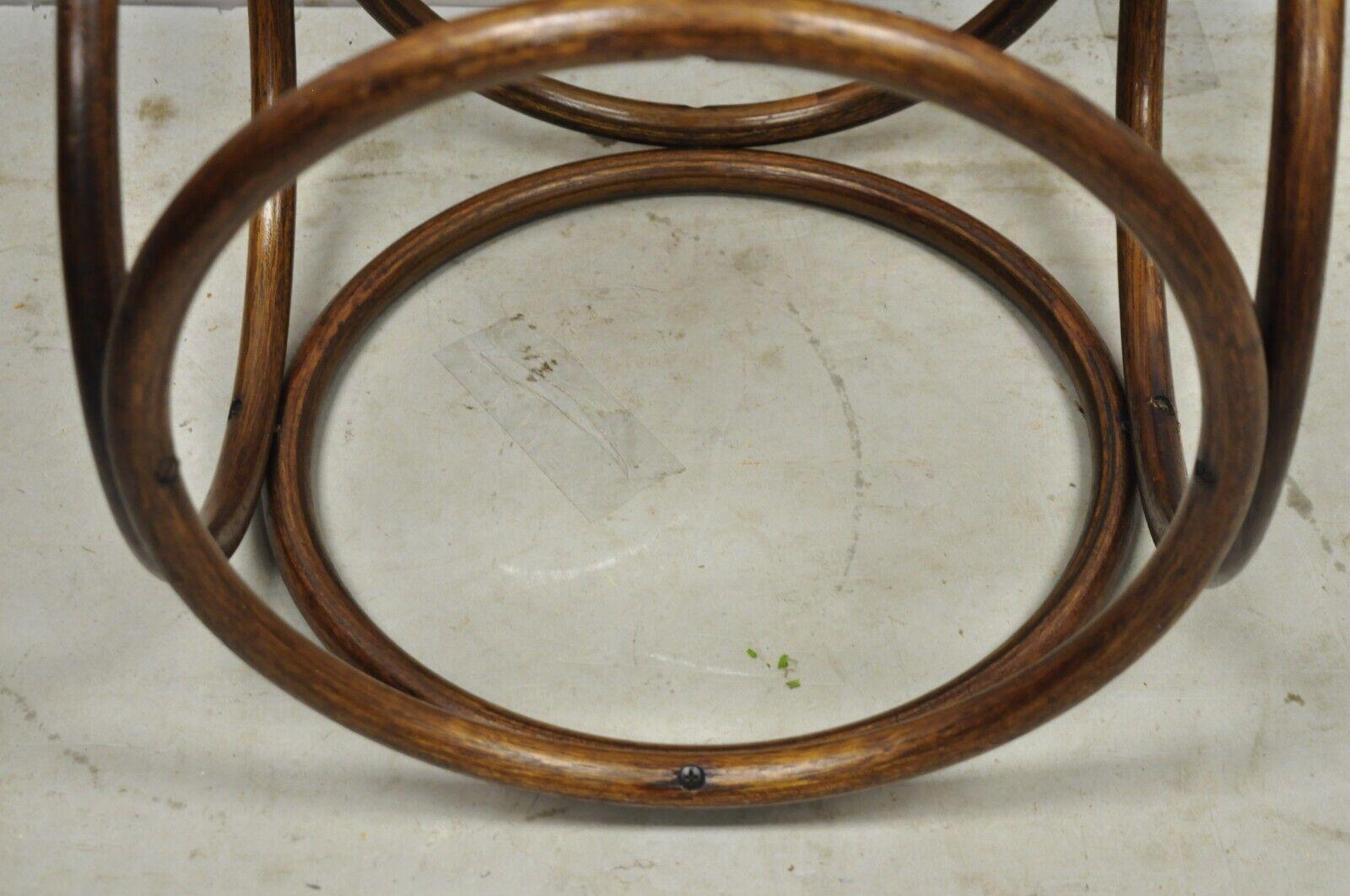 Vintage Mid Century Modern Thonet Bentwood Cane Seat Round Hocker (B) im Angebot 1