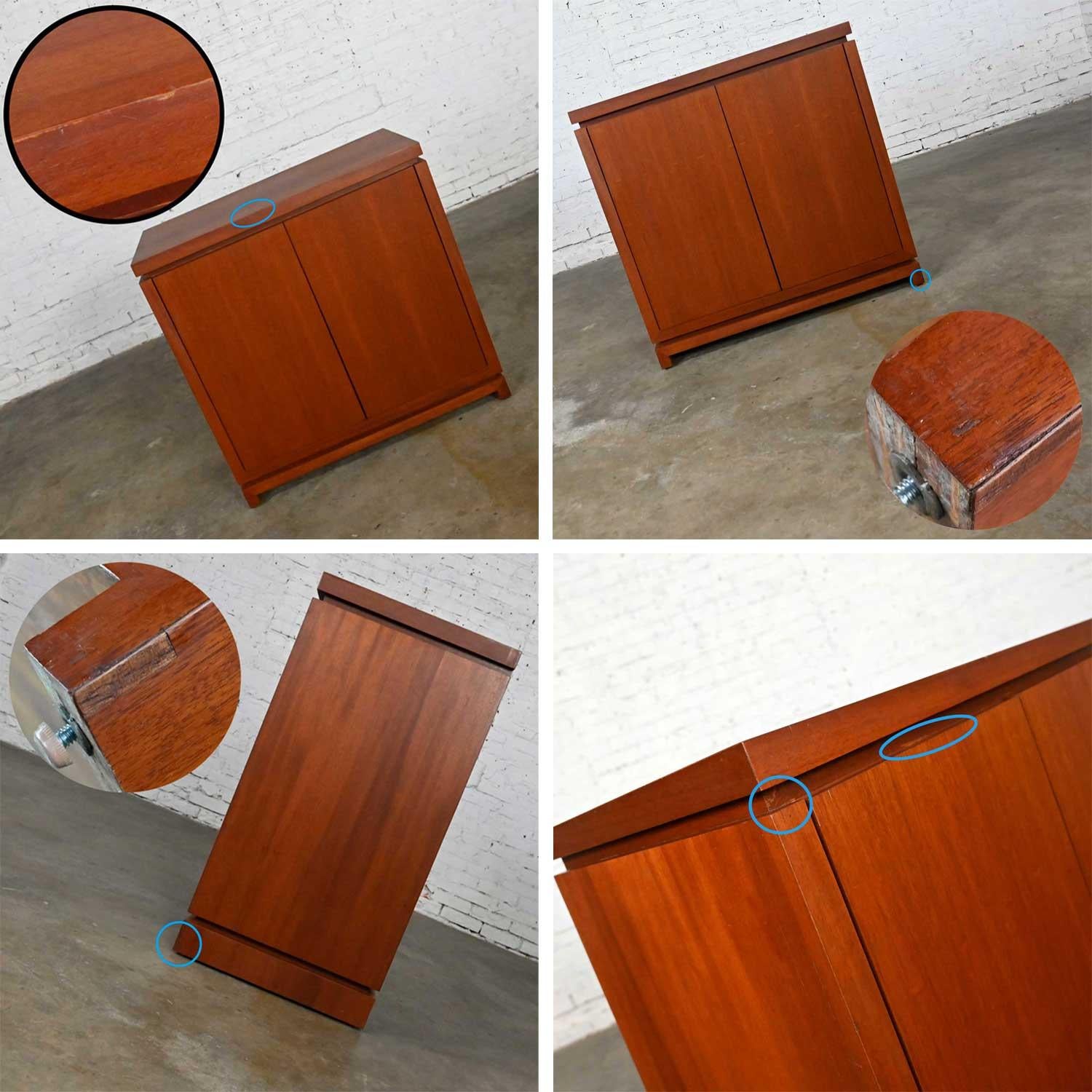 Vintage Mid-Century Modern to Modern Narrow Walnut Console Cabinet 3