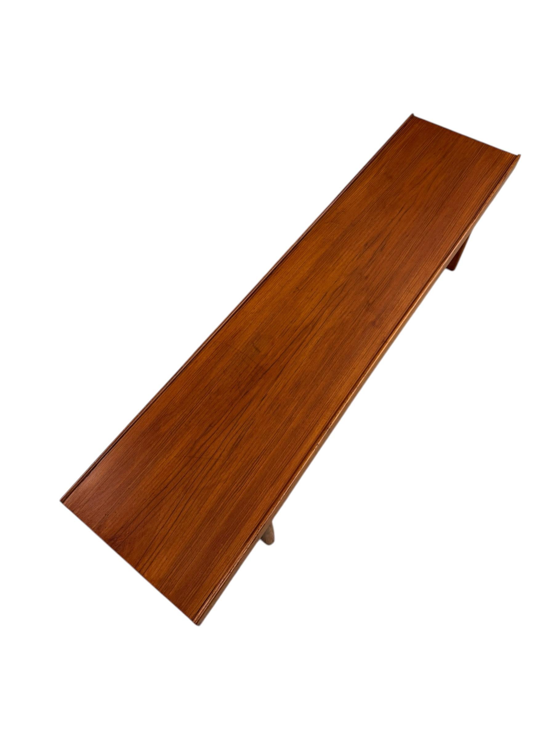 Banc ou table basse Torbjorn Afdal Krobo moderne du milieu du siècle dernier par Bruksbo en vente 2