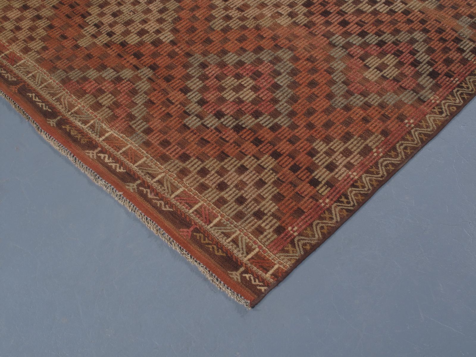 Vintage Mid-Century Modern Tribal Flachgewebeteppich (Handgewebt) im Angebot