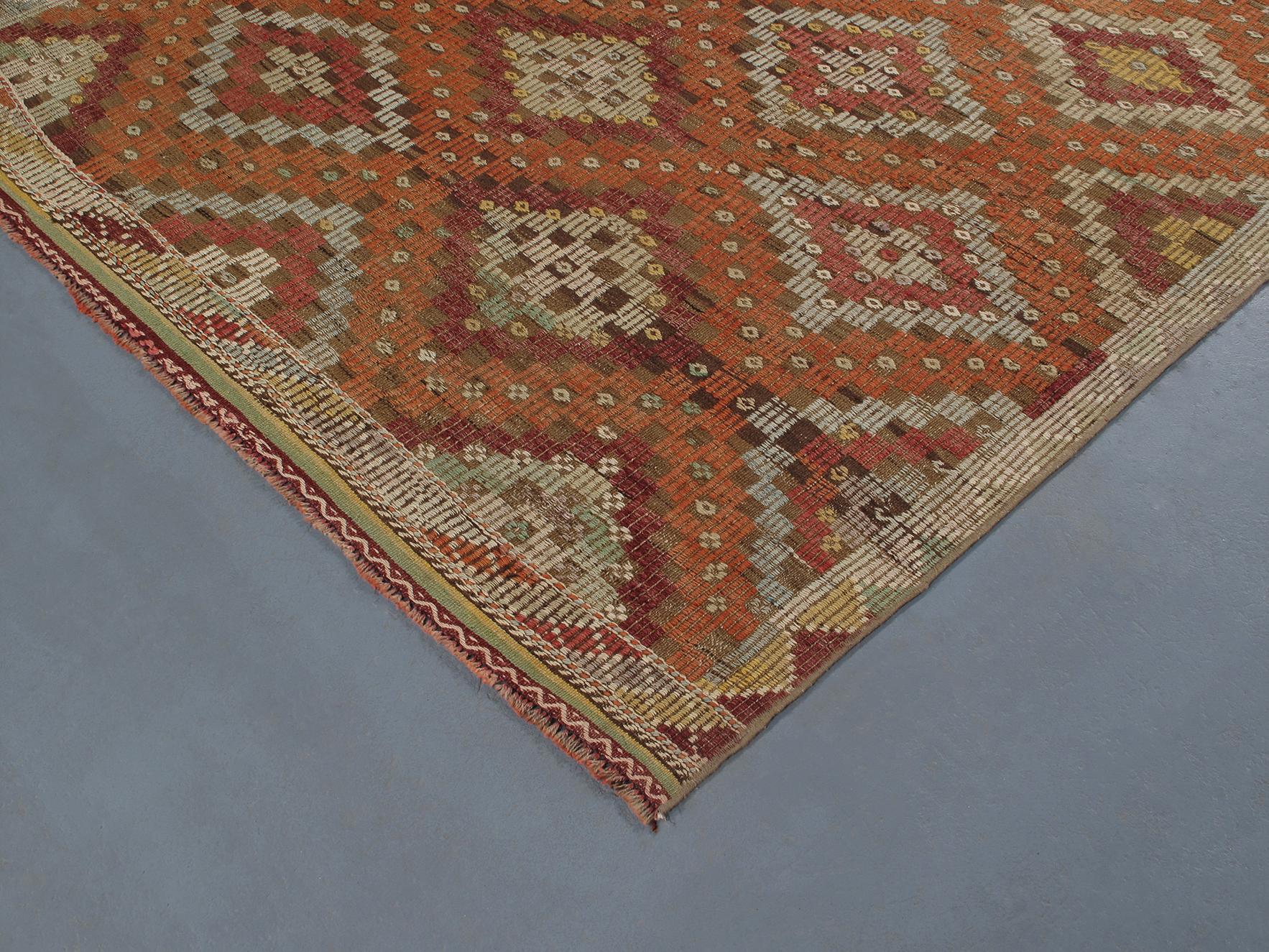 Tapis tribal à tissage plat vintage moderne du milieu du siècle dernier Bon état - En vente à New York, NY