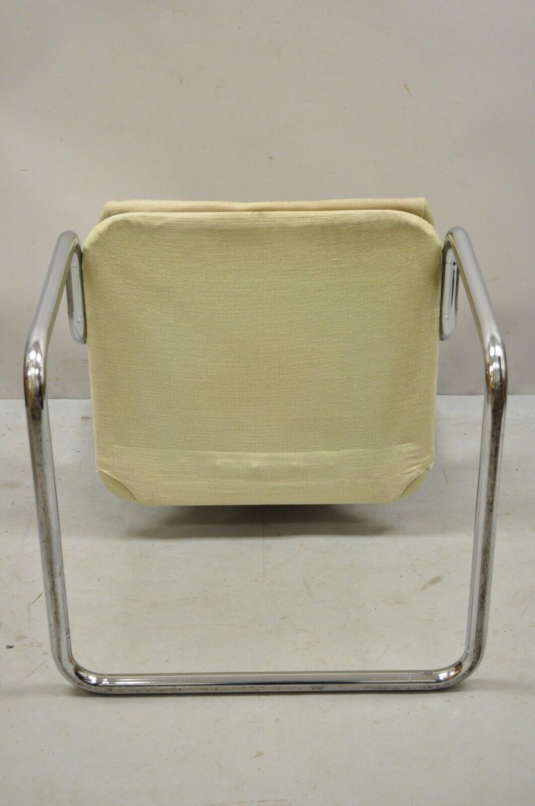 Fauteuil tubulaire chromé vintage moderne mi-siècle avec assise en toile de jute en vente 1