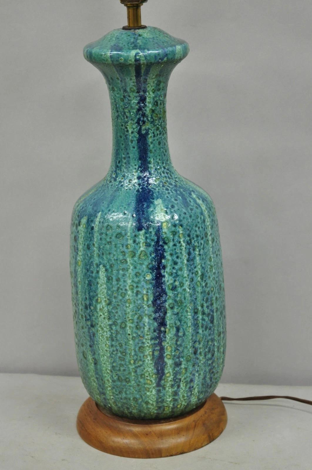 Vintage Mid Century Modern Turquoise Blue Ceramic Drip Glazed Pottery Table Lamp For Sale 3